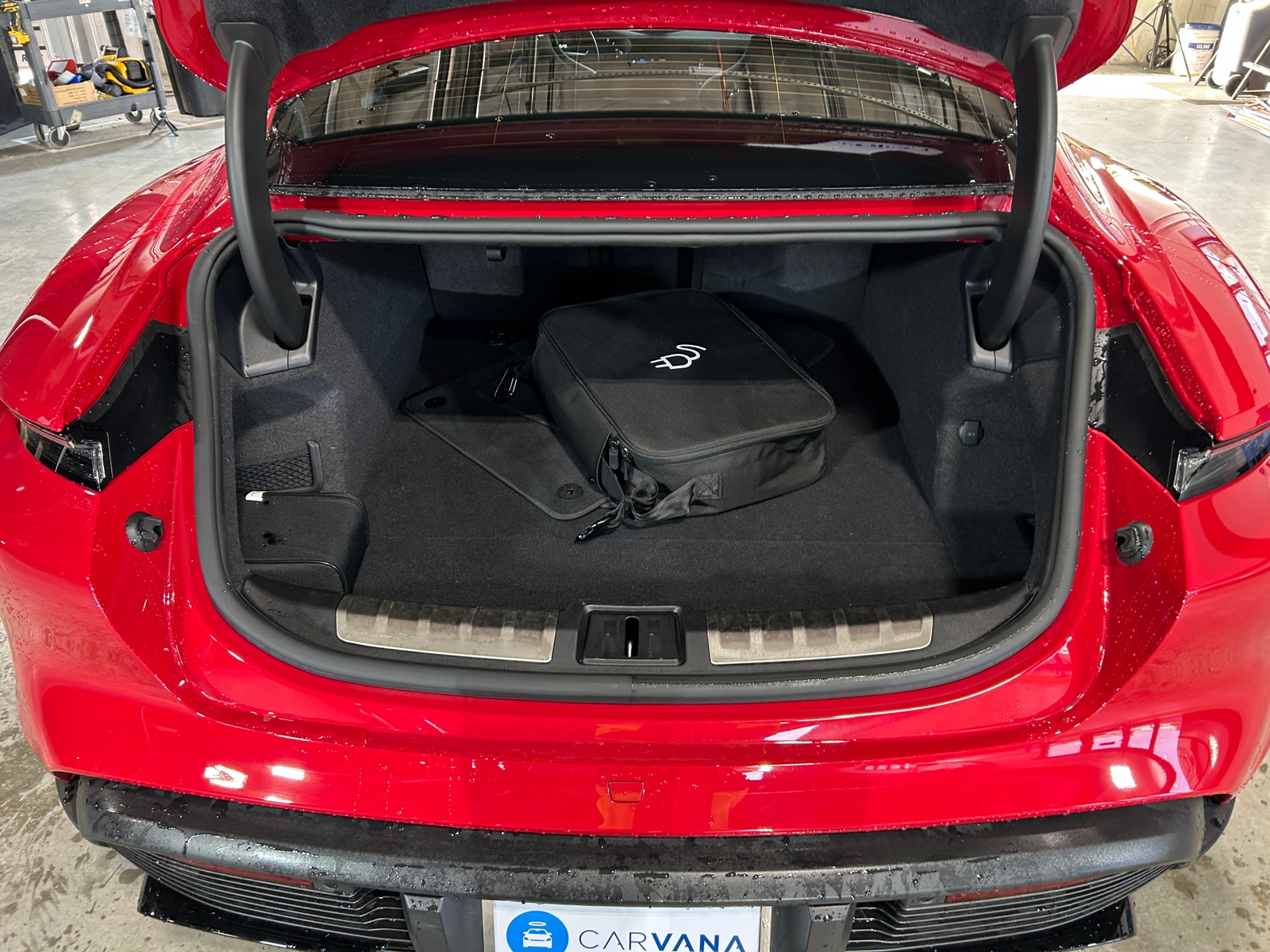 Thumbnail: 2020 Porsche Taycan - 7