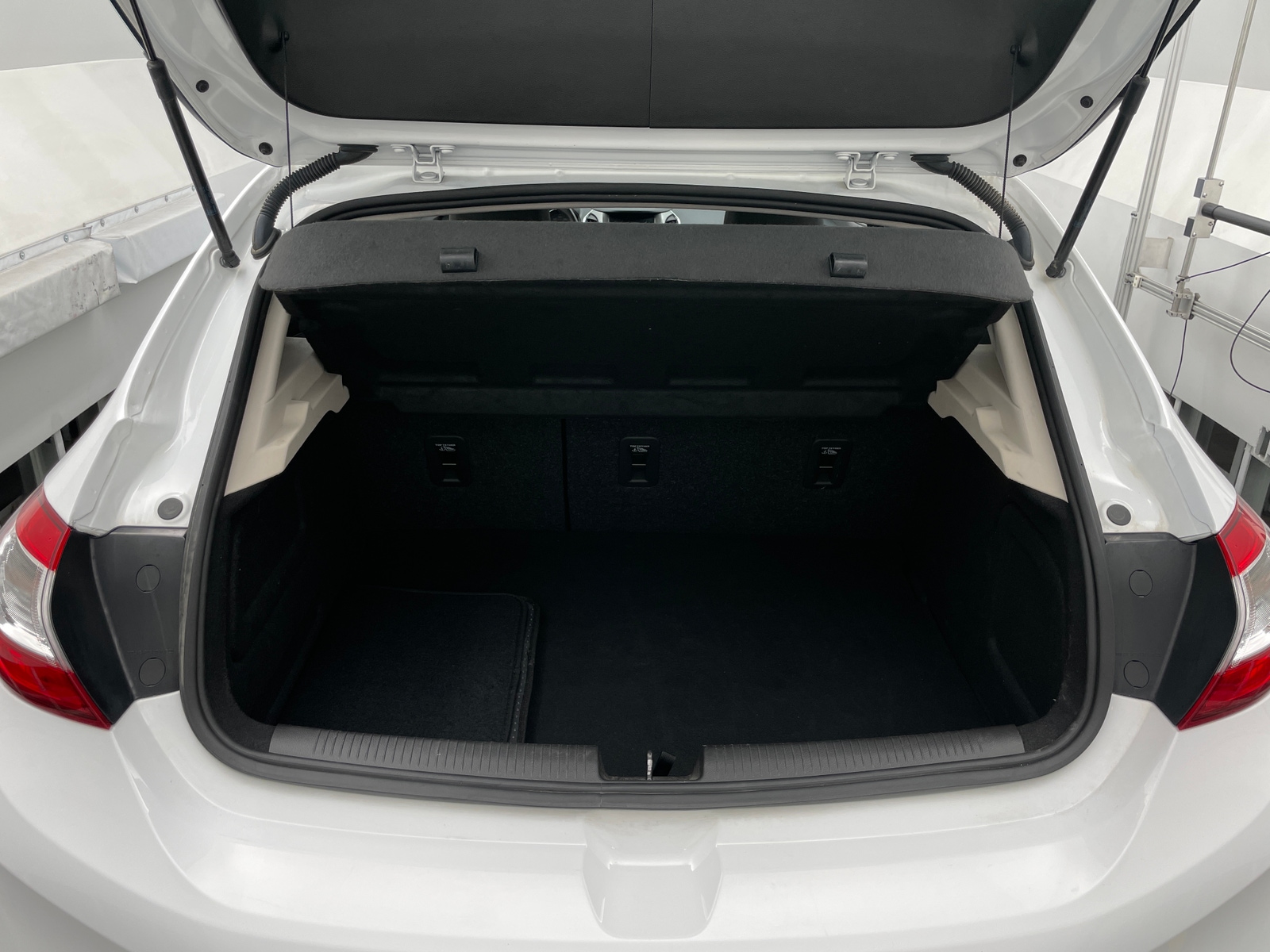 Thumbnail: 2018 Chevrolet Cruze - 7