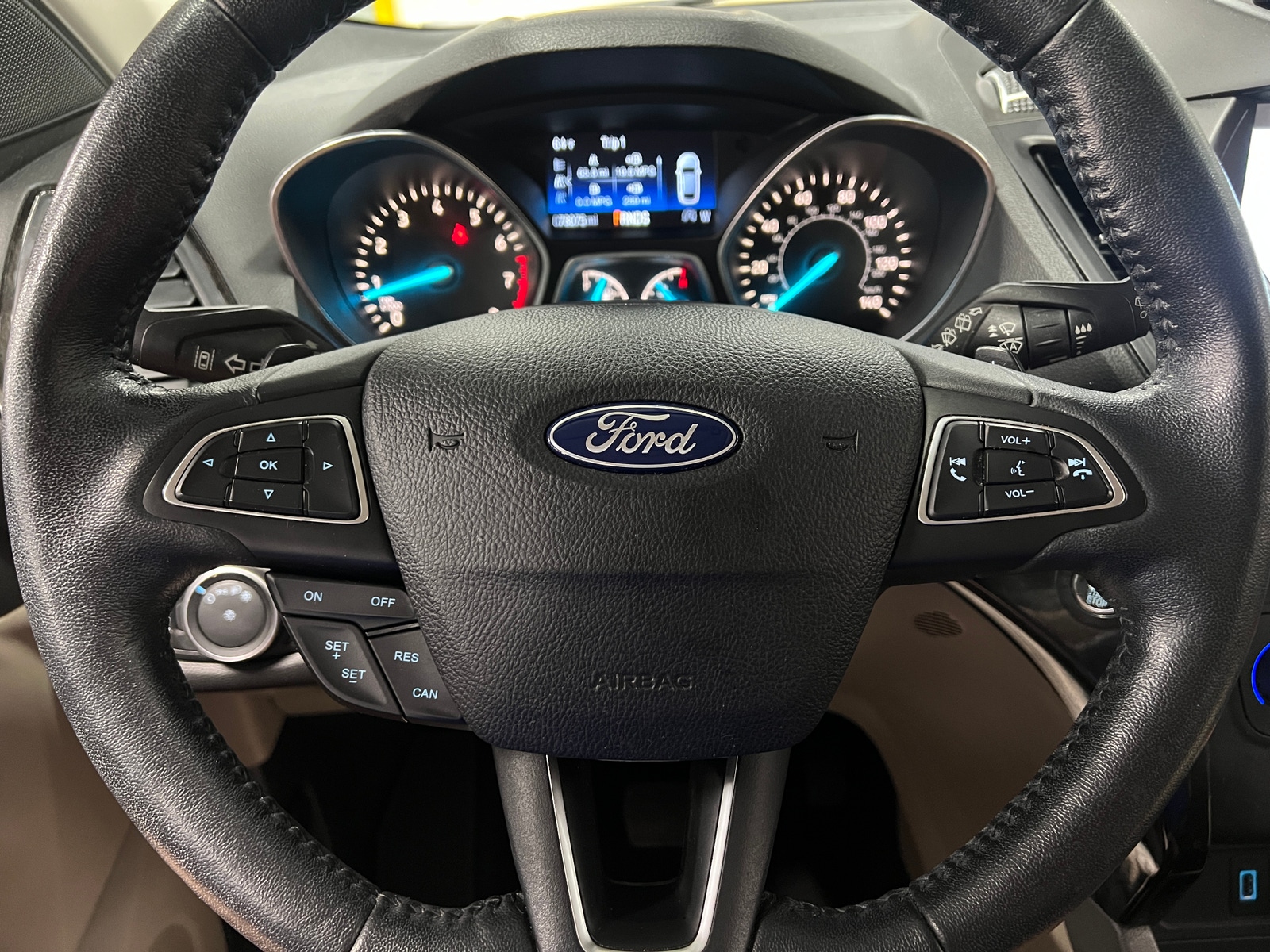 Thumbnail: 2017 Ford Escape - 4