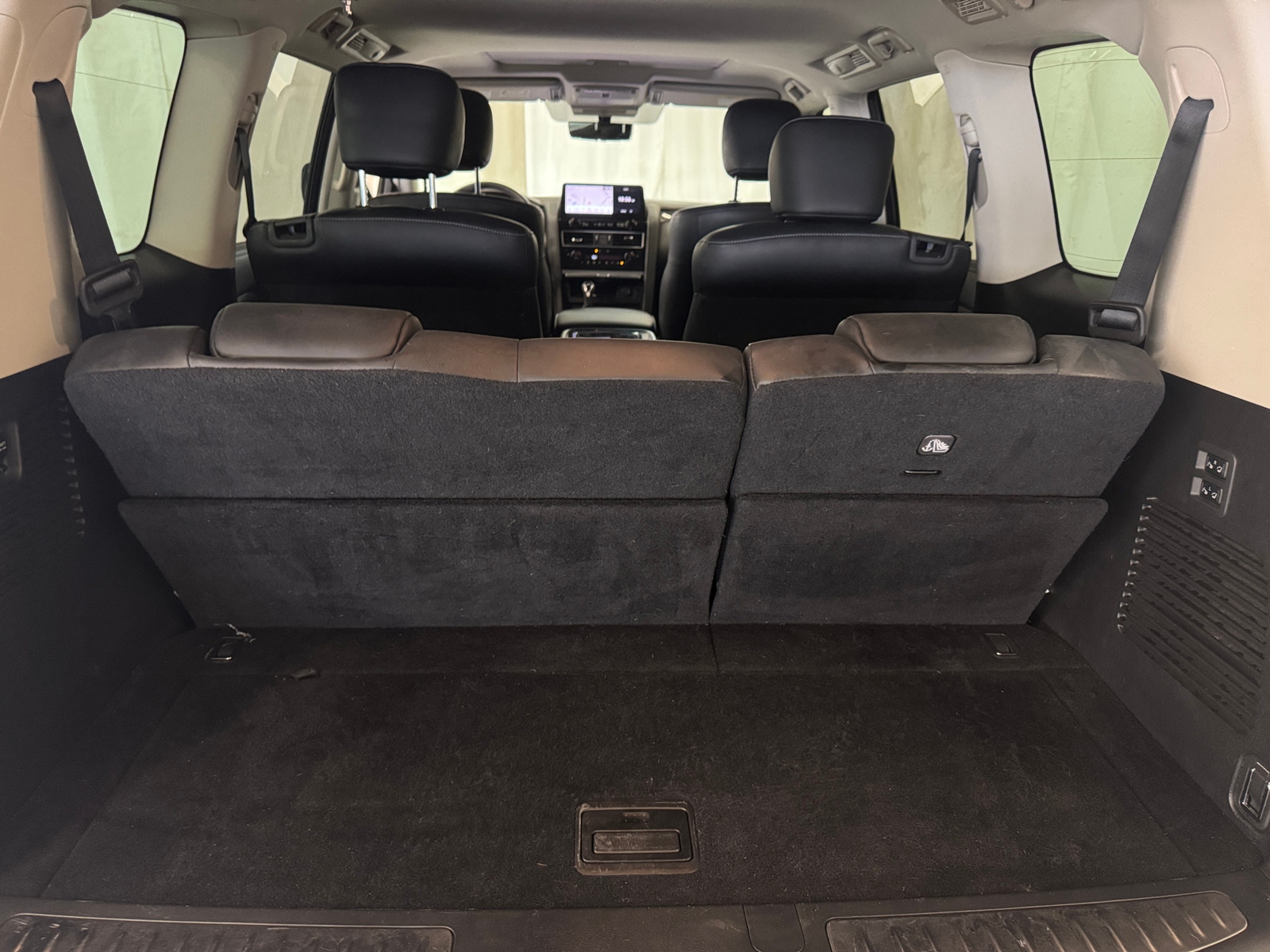 Thumbnail: 2023 INFINITI QX80 - 6