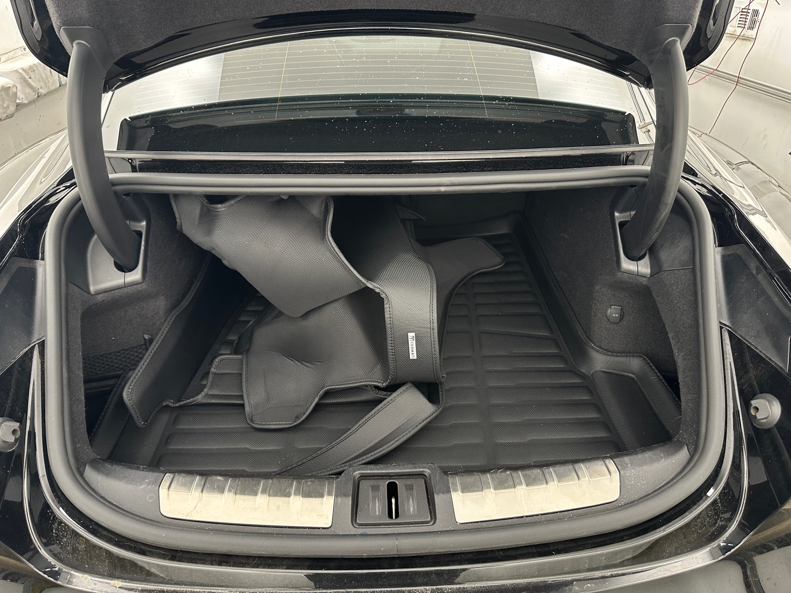 Thumbnail: 2022 Porsche Taycan - 6