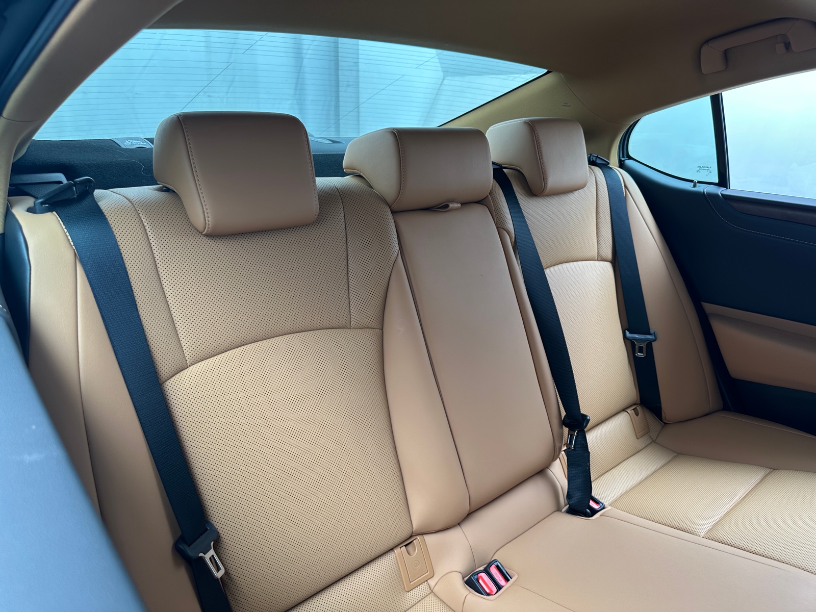 Thumbnail: 2022 Lexus ES - 5