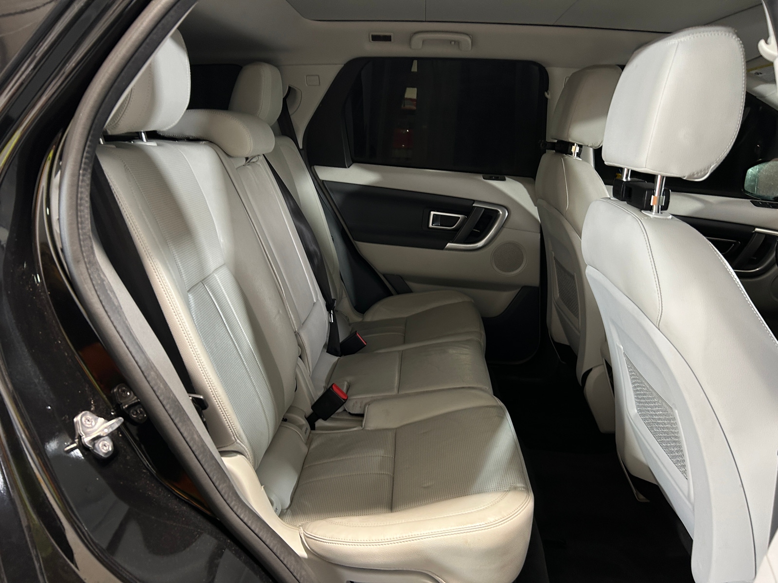 Thumbnail: 2019 Land Rover Discovery Sport - 5