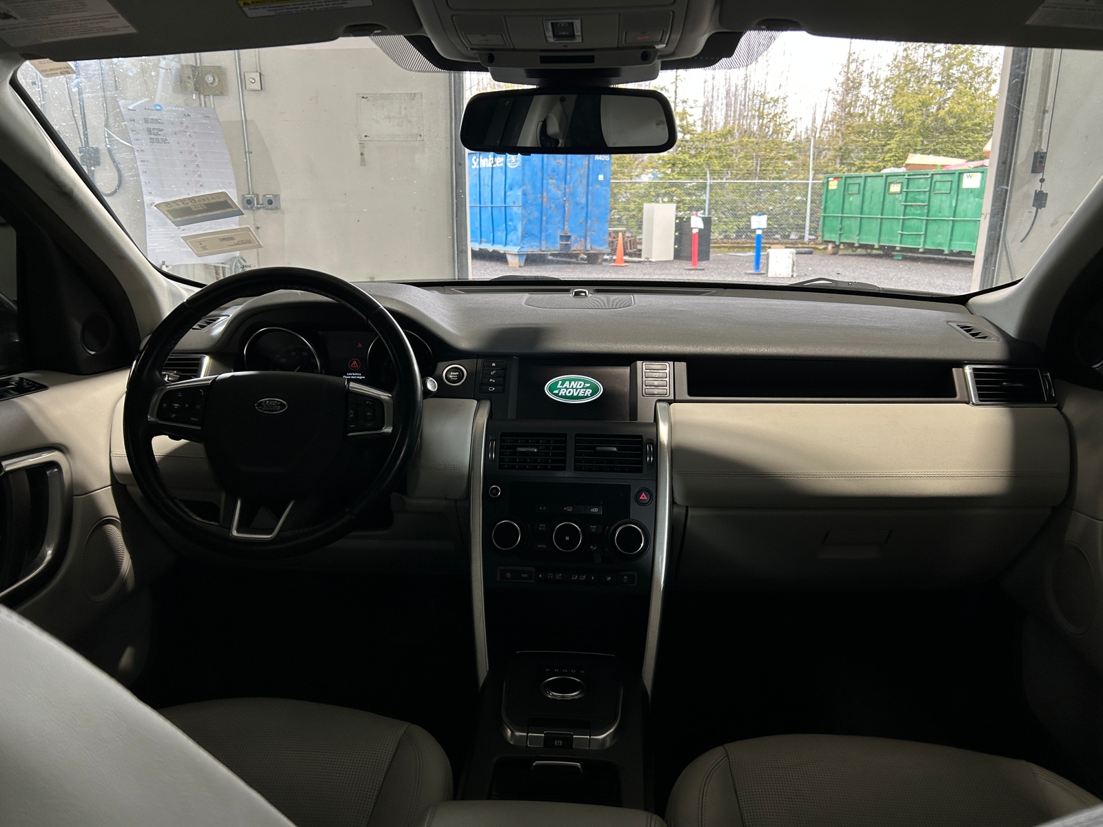 Thumbnail: 2019 Land Rover Discovery Sport - 2