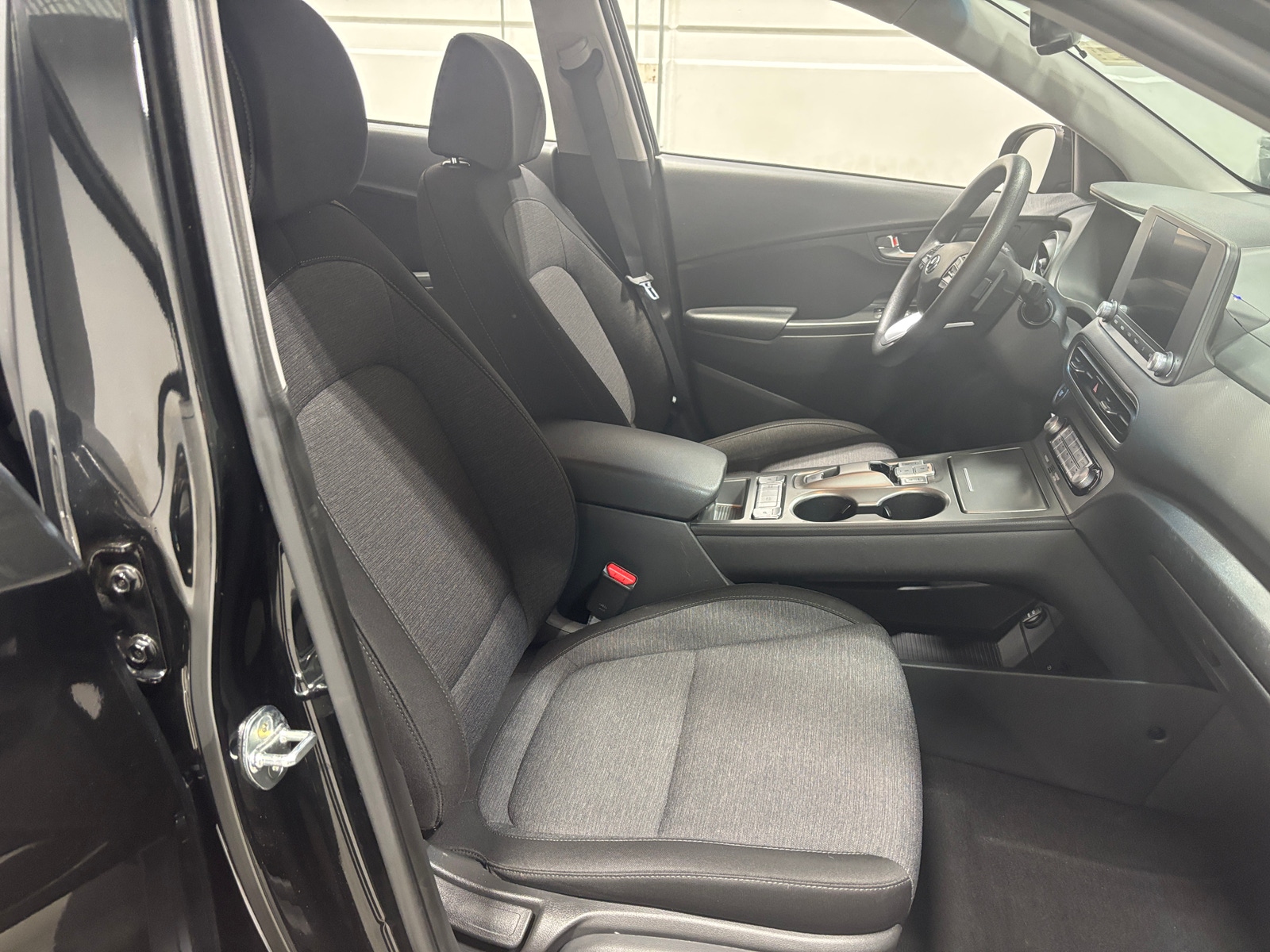 Thumbnail: 2023 Hyundai Kona - 2