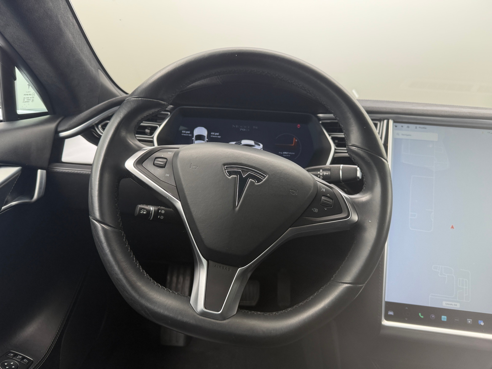 Thumbnail: 2015 Tesla Model S - 4