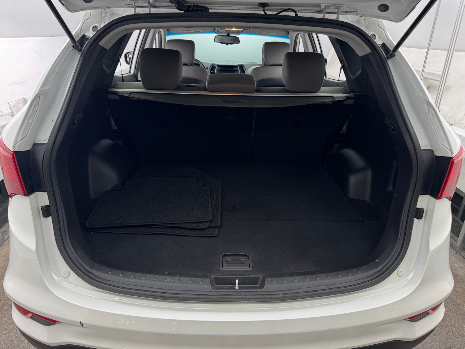 Thumbnail: 2017 Hyundai Santa Fe - 7