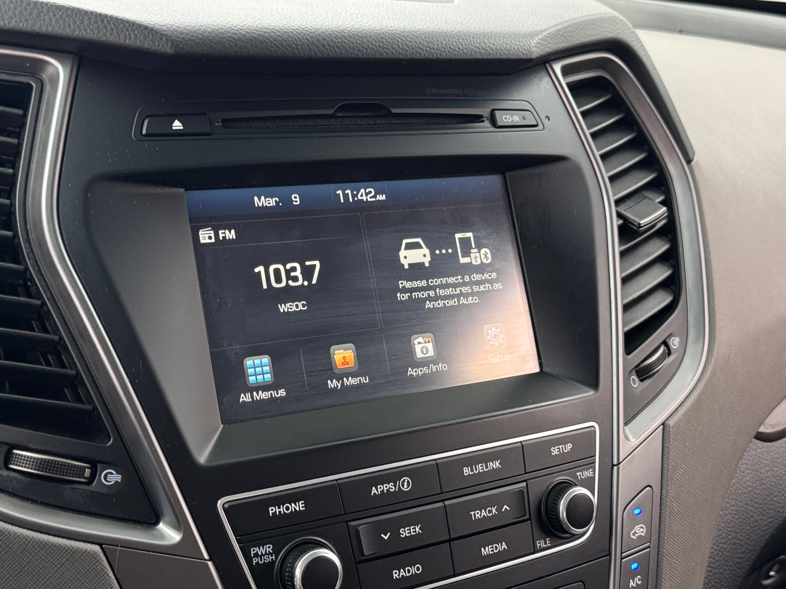 Thumbnail: 2017 Hyundai Santa Fe - 4