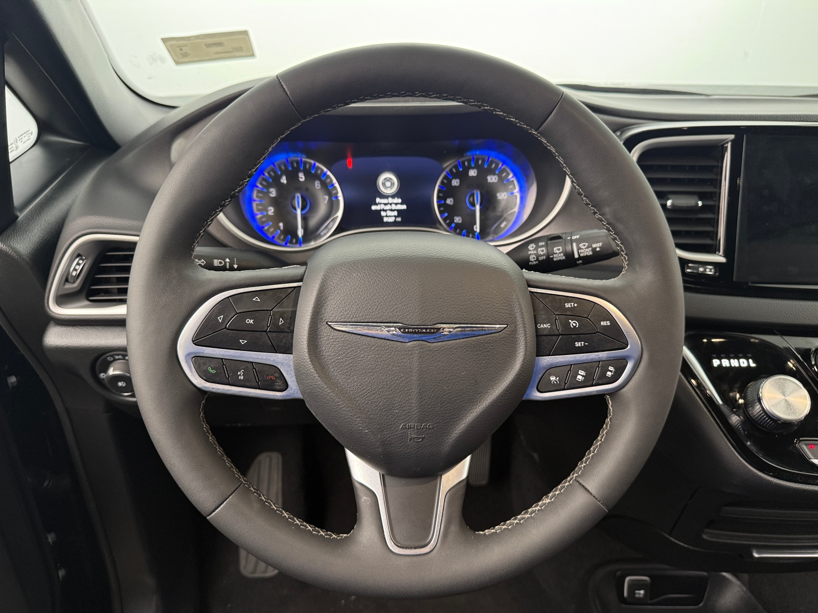 Thumbnail: 2025 Chrysler Pacifica - 4