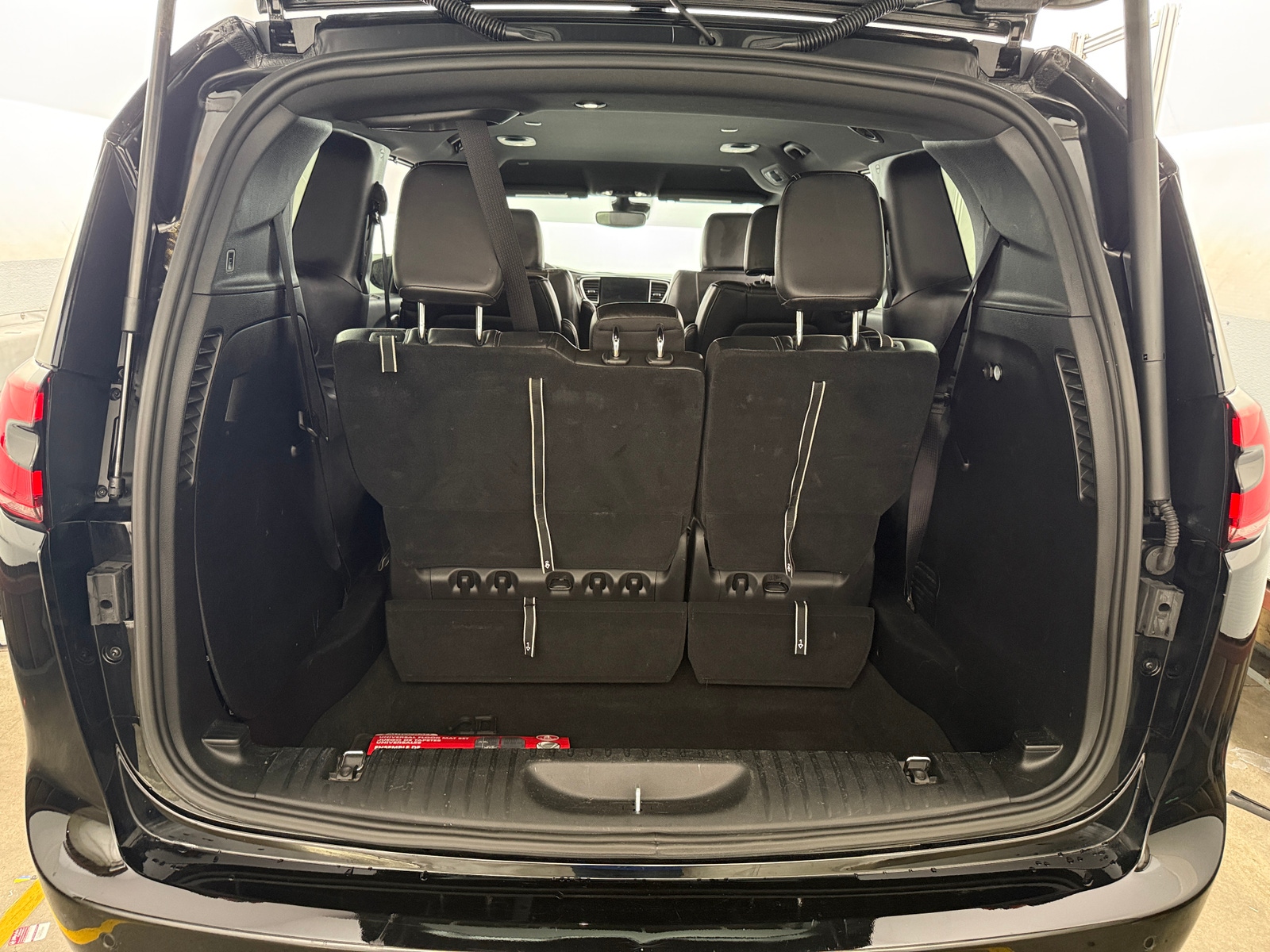 Thumbnail: 2025 Chrysler Pacifica - 6