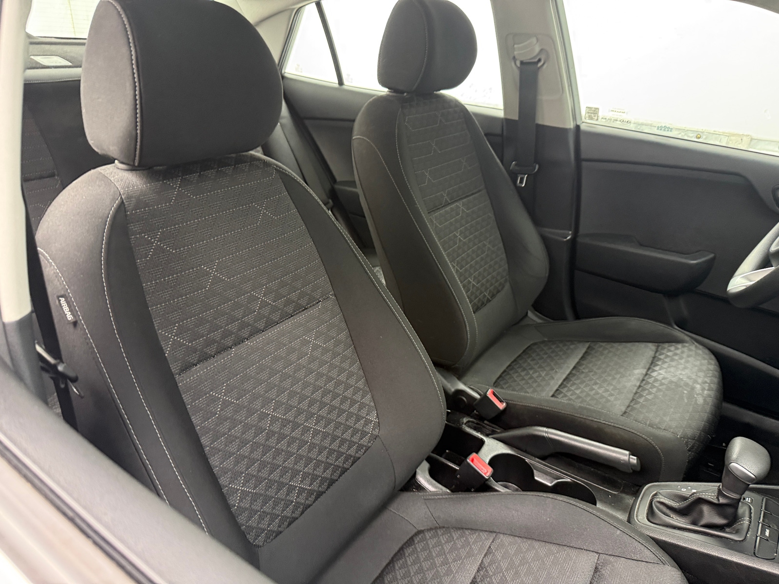 Thumbnail: 2018 Kia Rio - 2