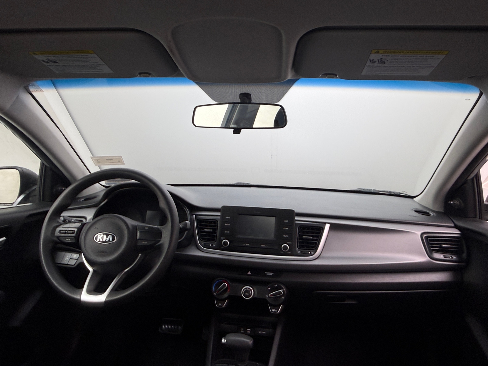 Thumbnail: 2018 Kia Rio - 3