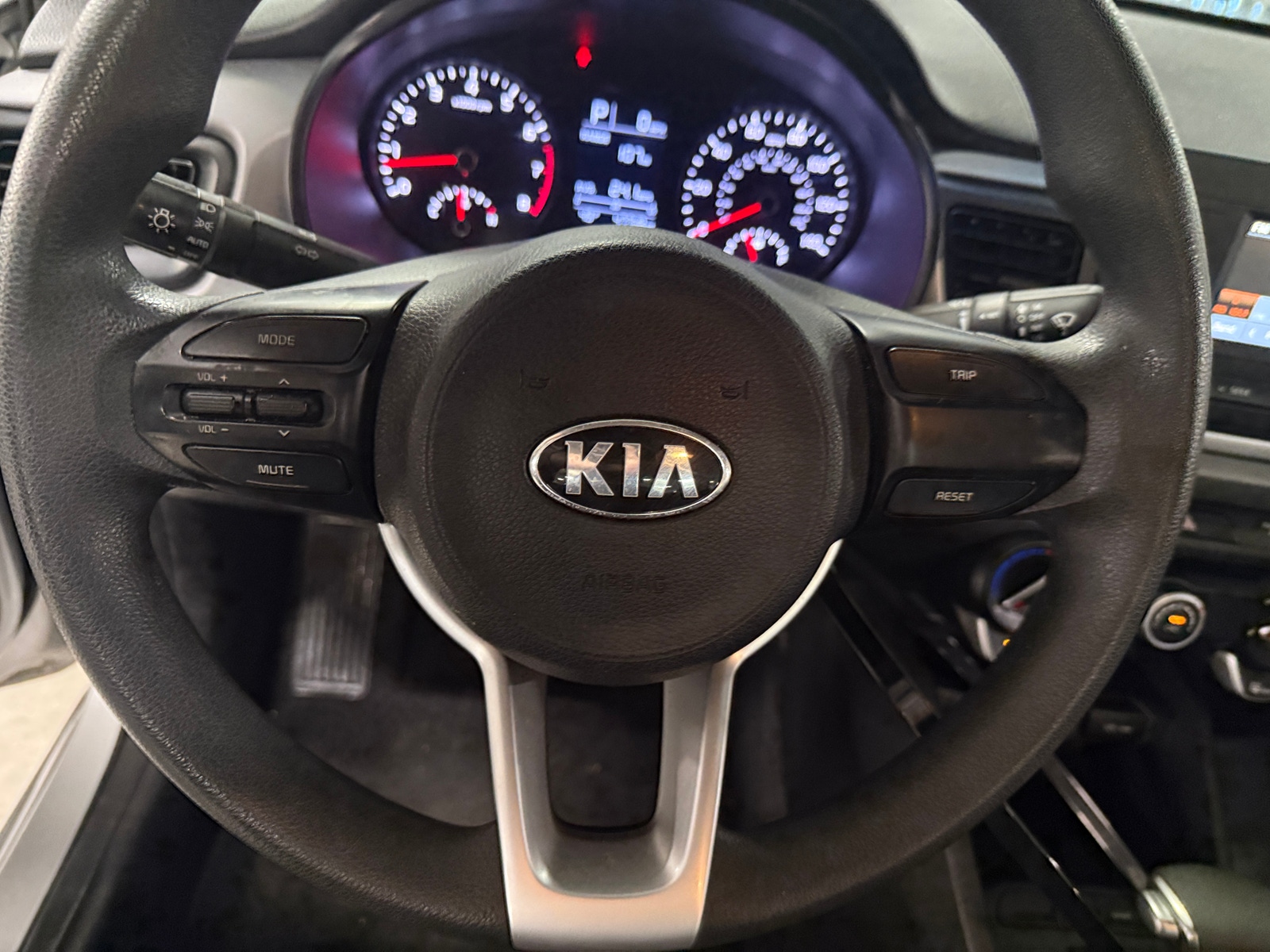 Thumbnail: 2018 Kia Rio - 5