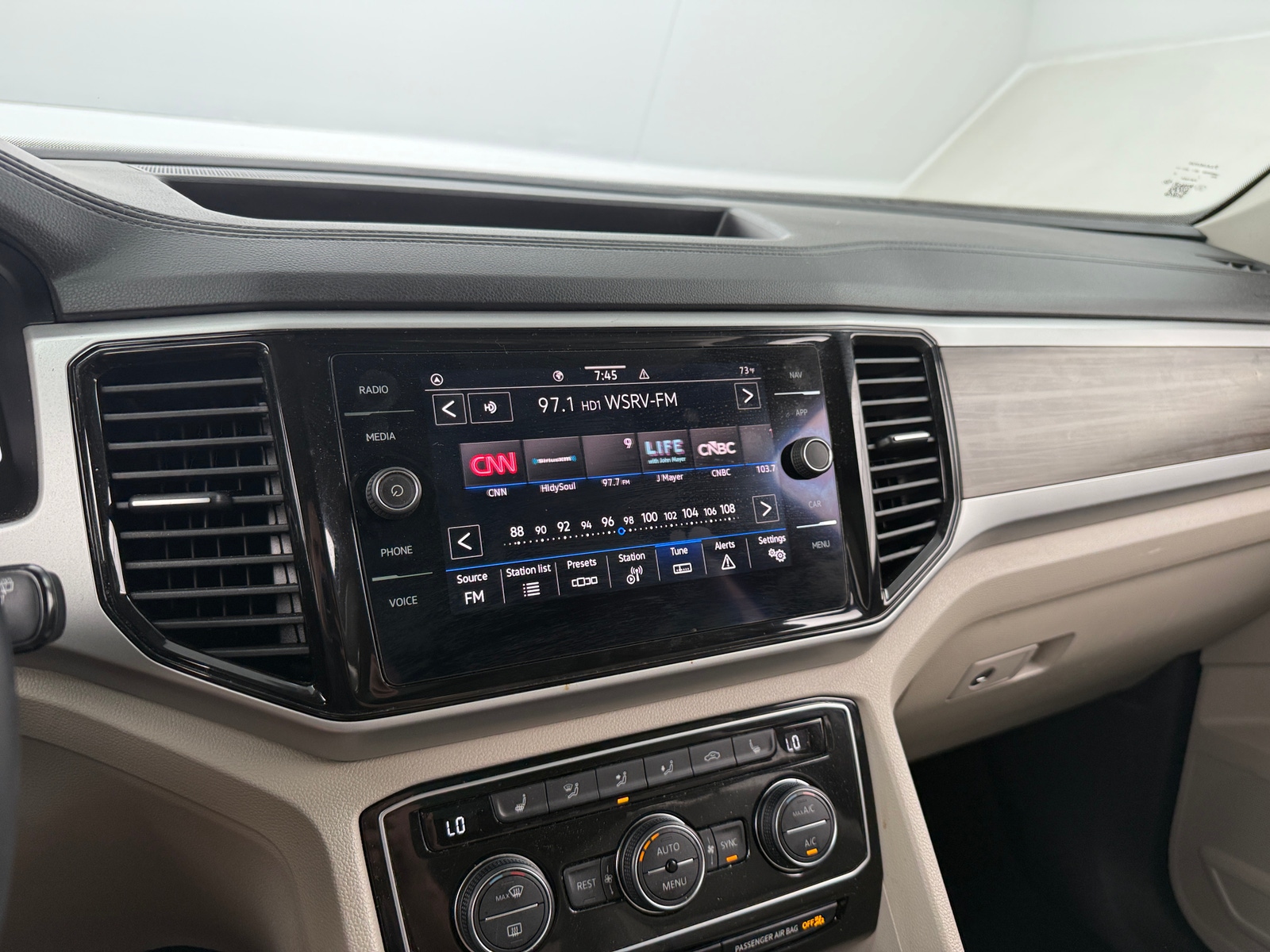 Thumbnail: 2021 Volkswagen Atlas - 3