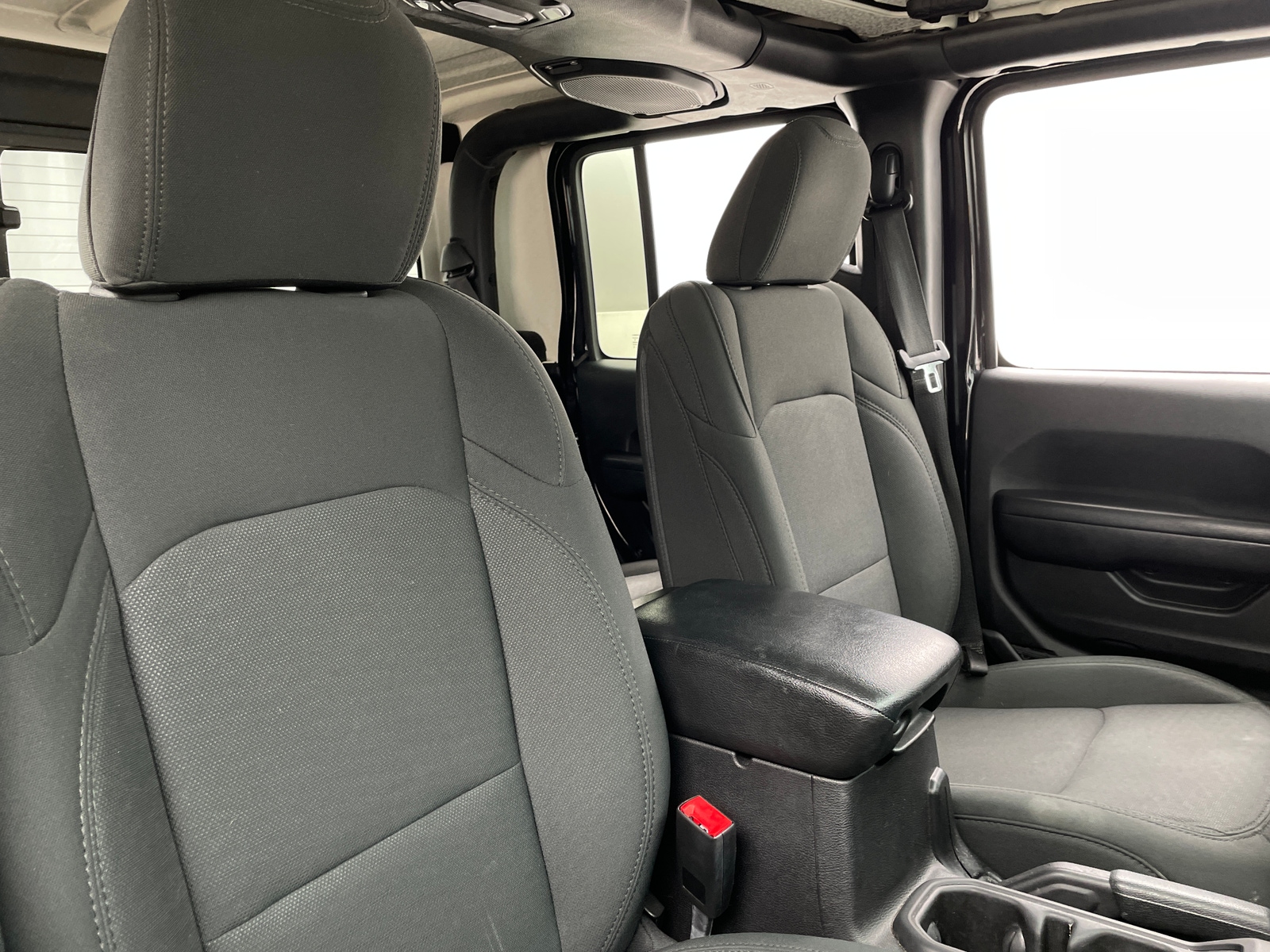 Thumbnail: 2020 Jeep Gladiator - 2