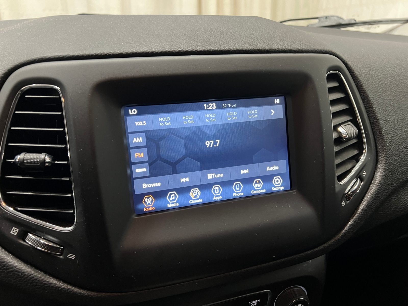 Thumbnail: 2019 Jeep Compass - 4