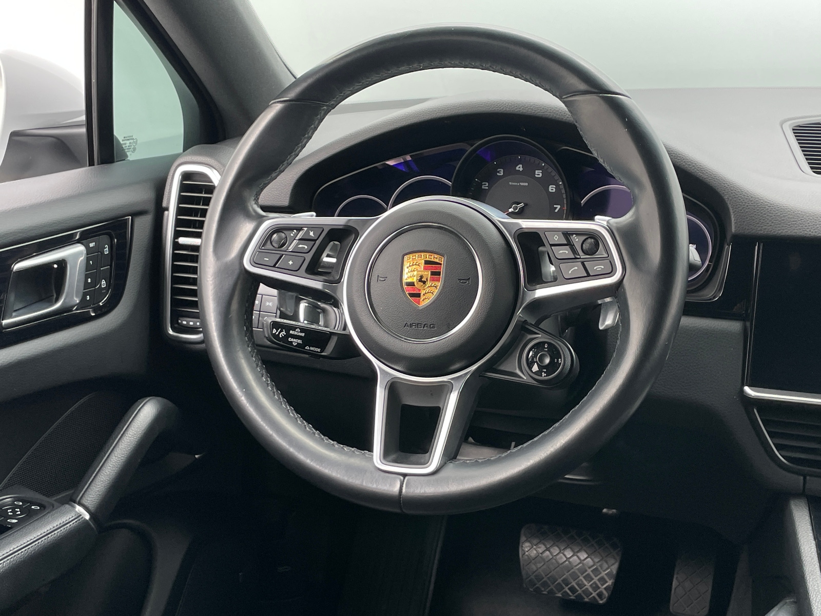 Thumbnail: 2022 Porsche  - 4