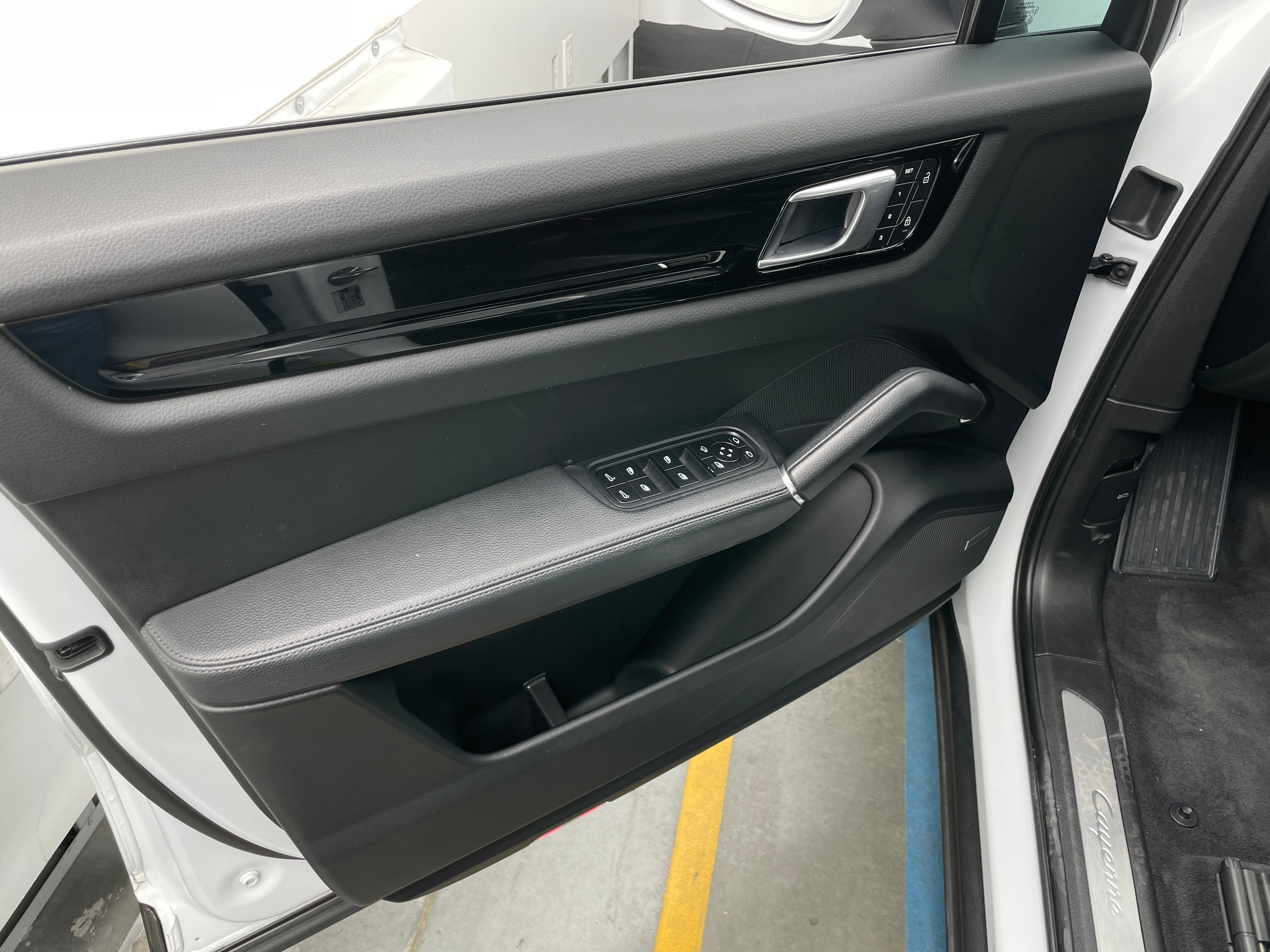 2022 Porsche Cayenne Coup