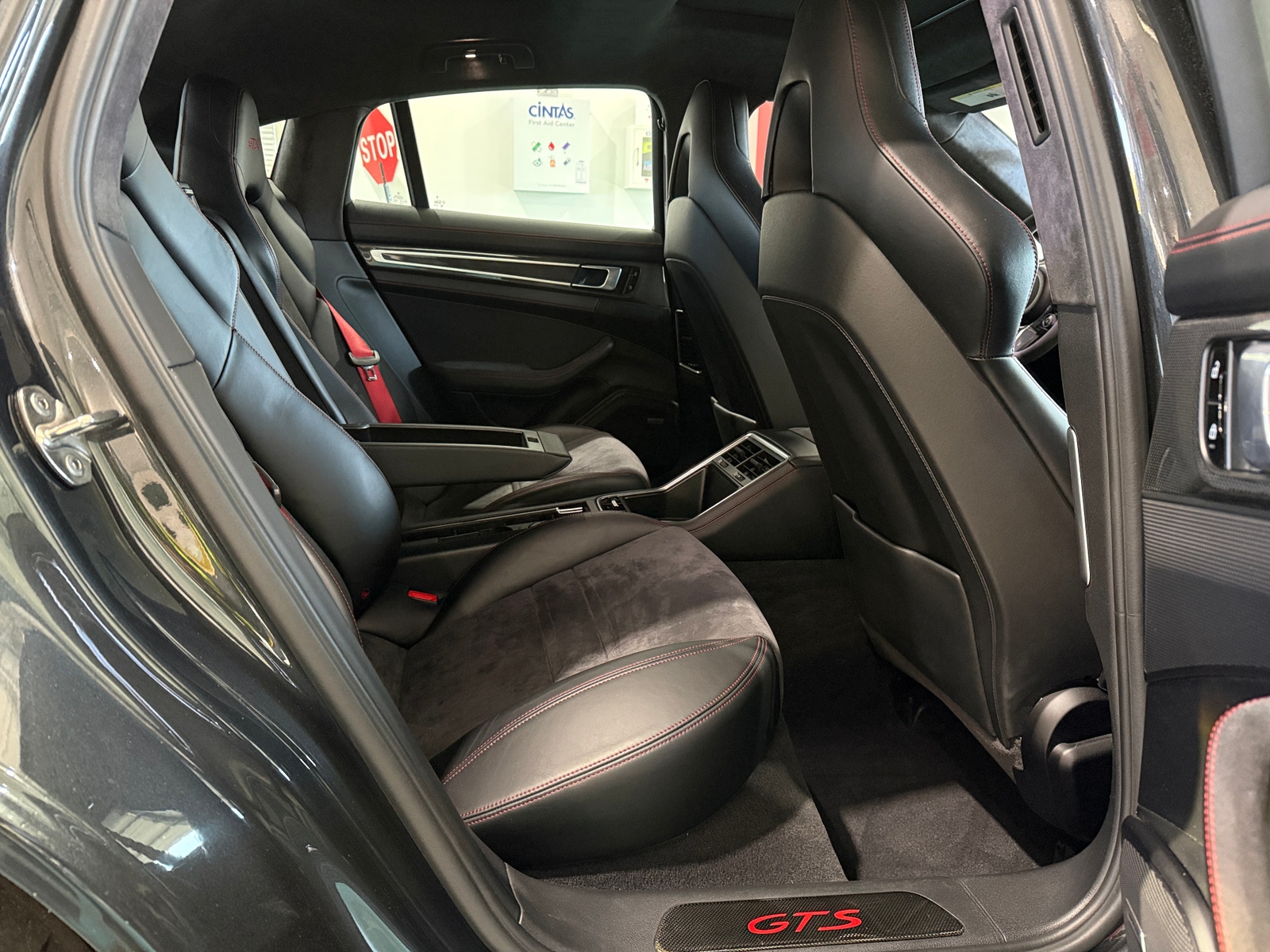 Thumbnail: 2019 Porsche Panamera - 5