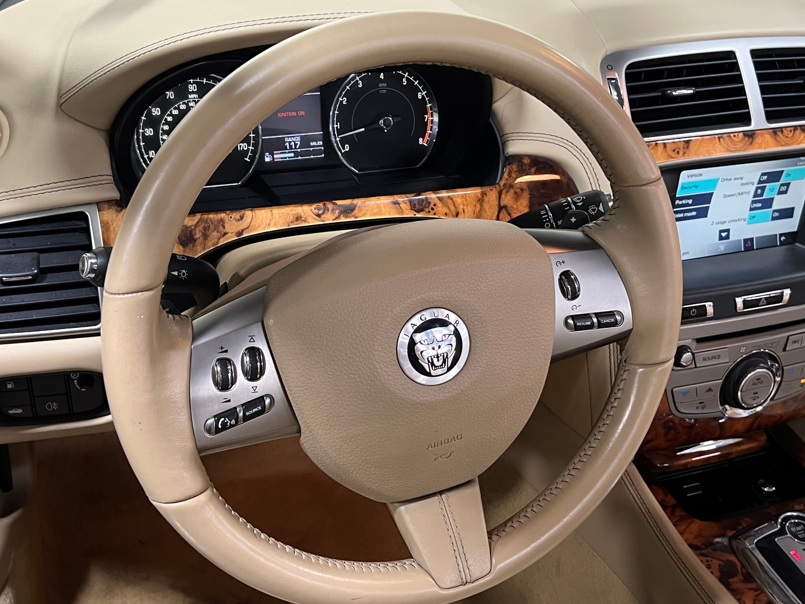 Thumbnail: 2010 Jaguar XK - 4