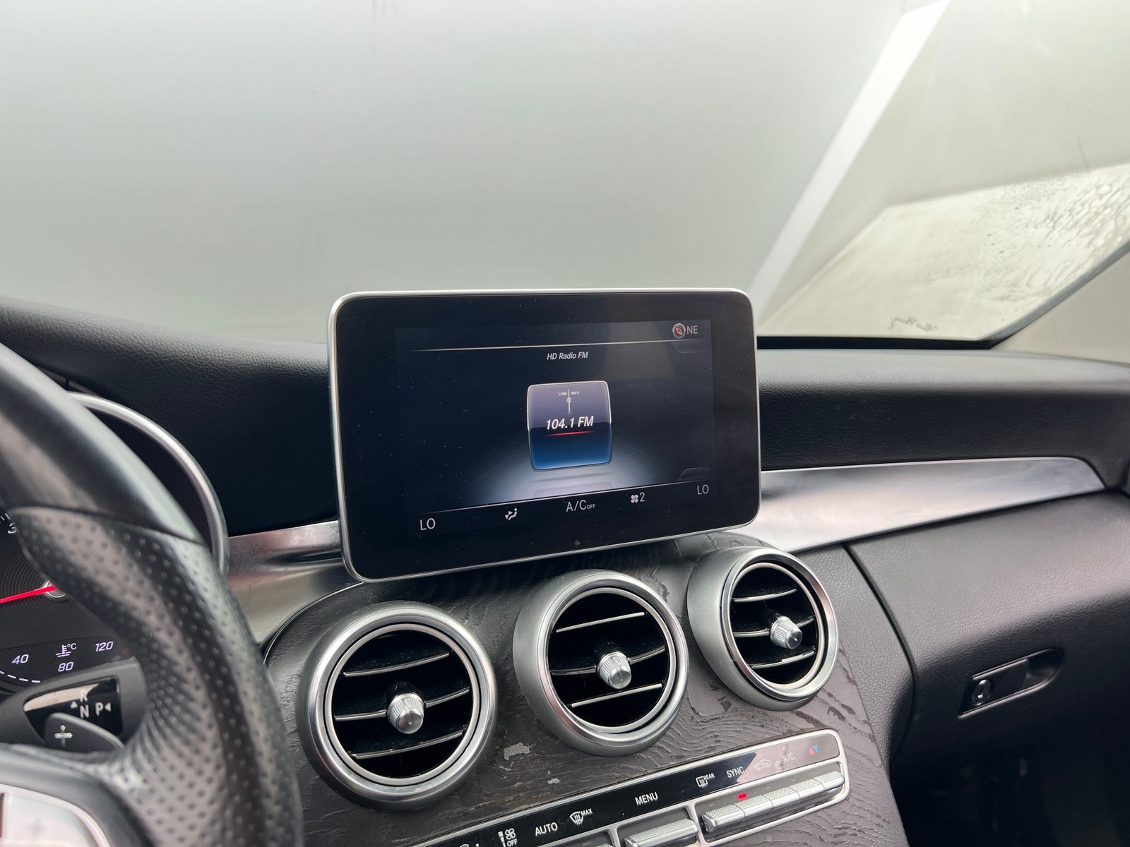 Thumbnail: 2016 Mercedes-Benz C-Class - 3