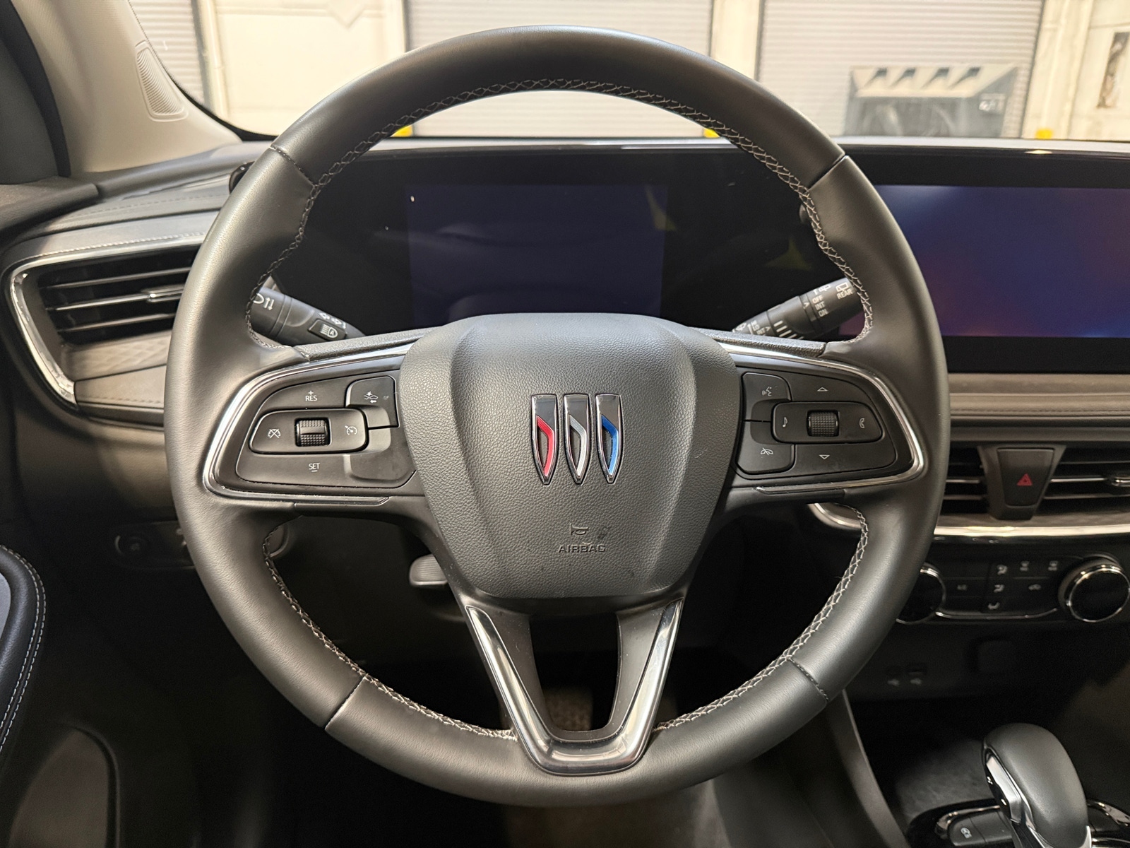 Thumbnail: 2025 Buick Encore GX - 5