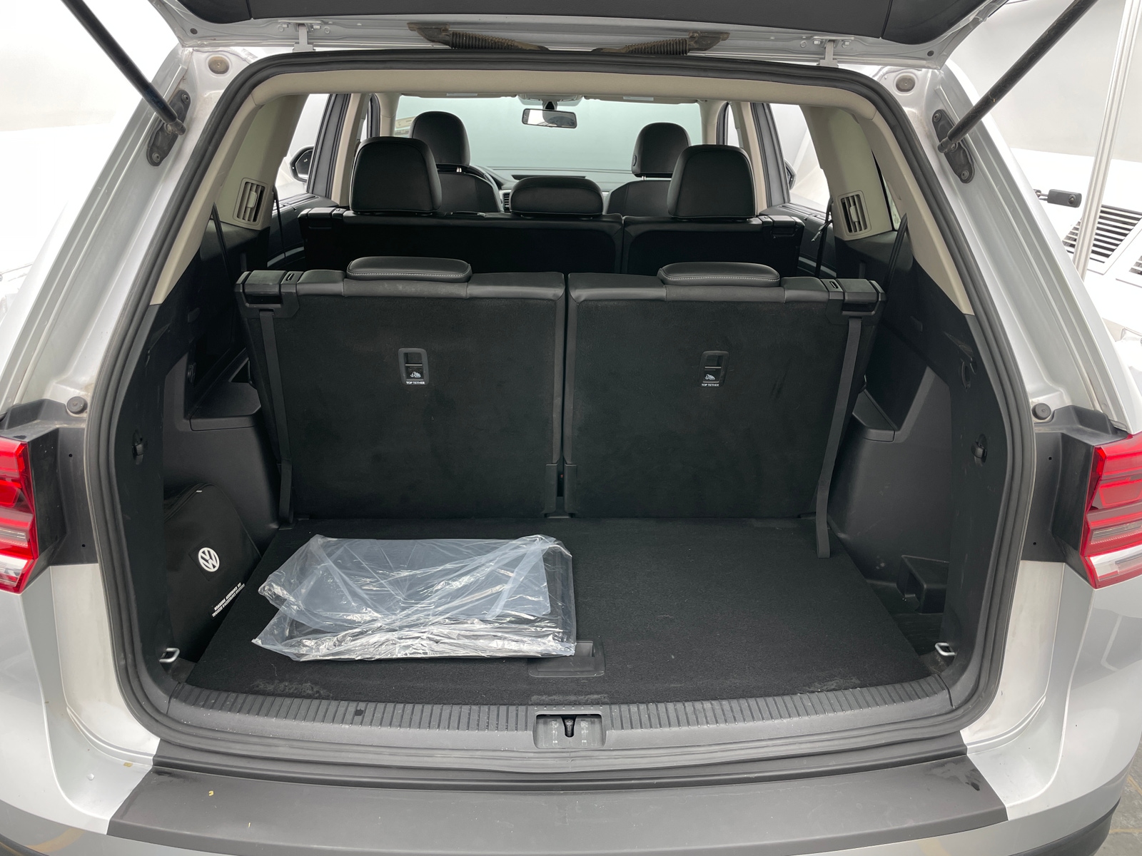 Thumbnail: 2018 Volkswagen Atlas - 6