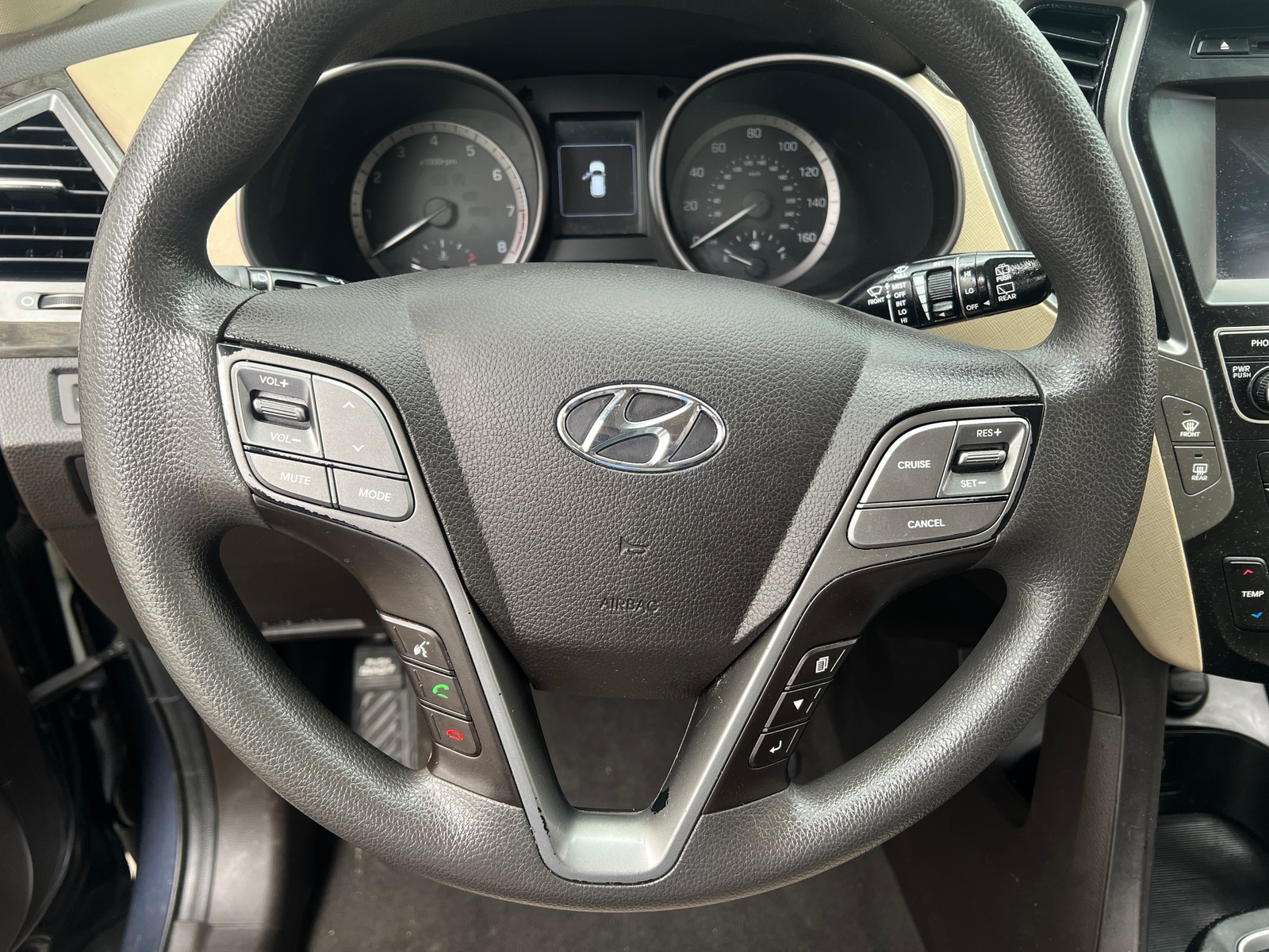 Thumbnail: 2017 Hyundai Santa Fe - 5