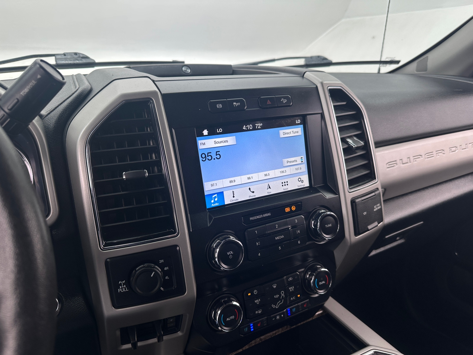 Thumbnail: 2019 Ford Econoline - 3