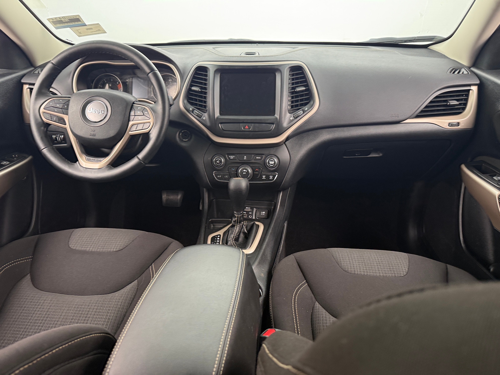 Thumbnail: 2017 Jeep Cherokee - 3