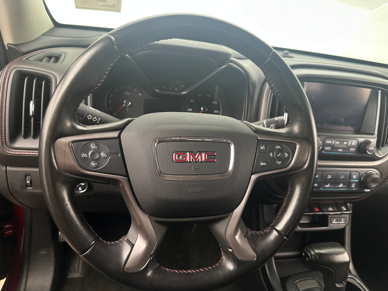 Thumbnail: 2018 GMC Canyon - 5