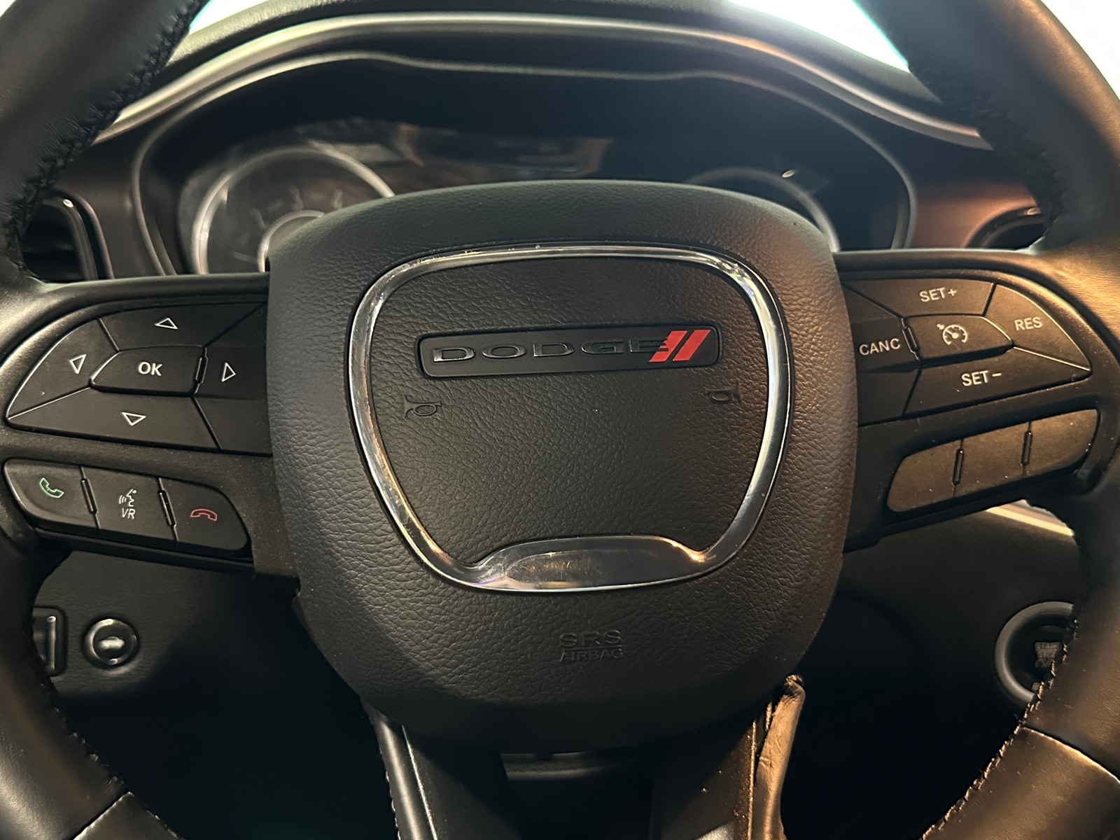 Thumbnail: 2015 Dodge Challenger - 4