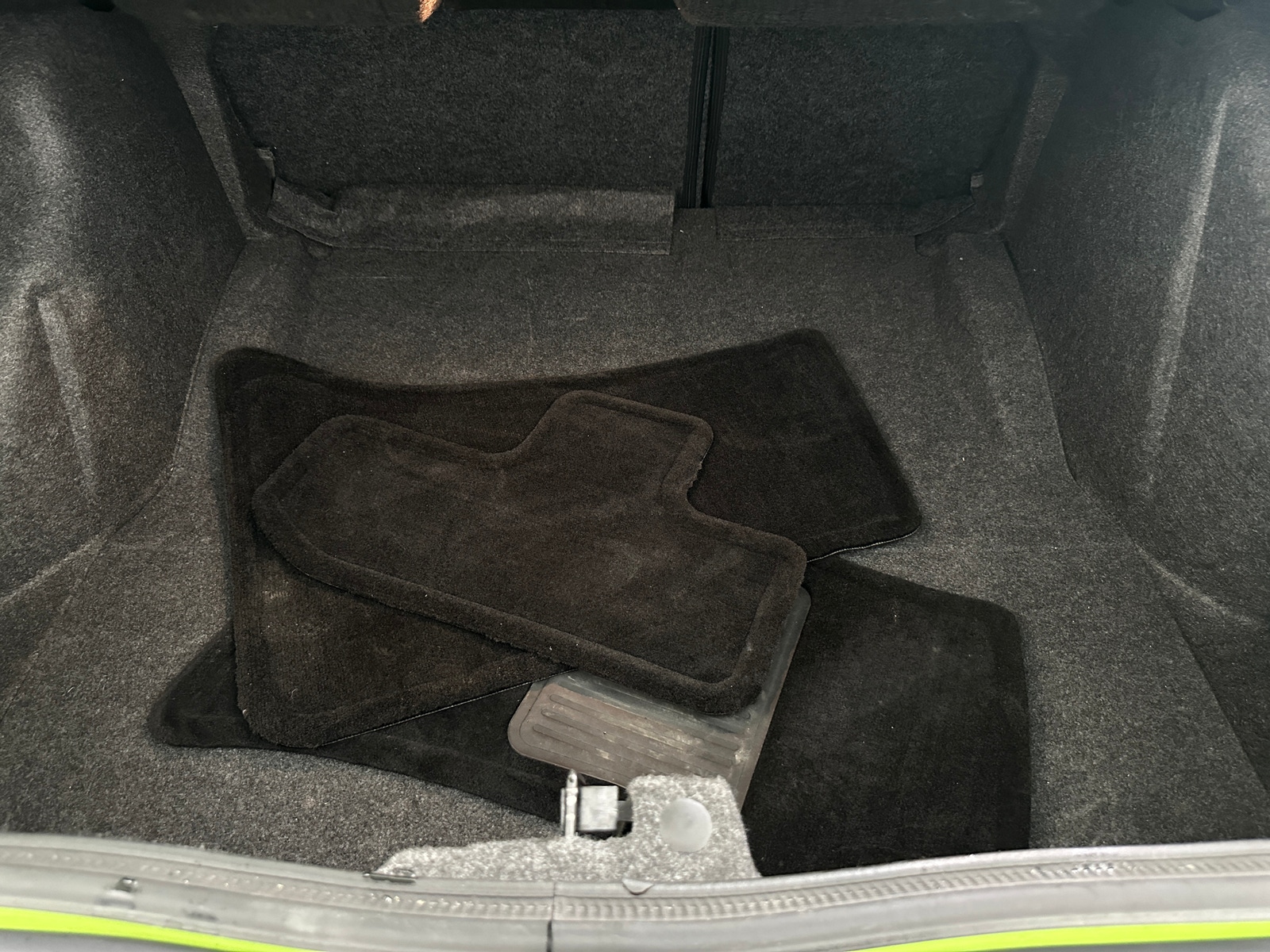 Thumbnail: 2015 Dodge Challenger - 5