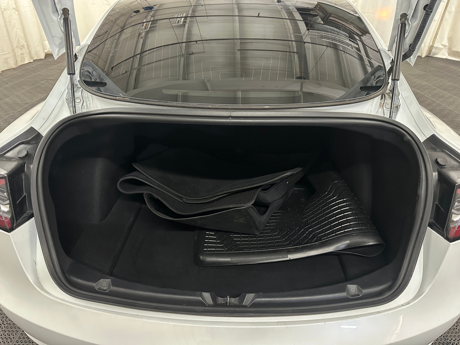 Thumbnail: 2019 Tesla Model 3 - 6