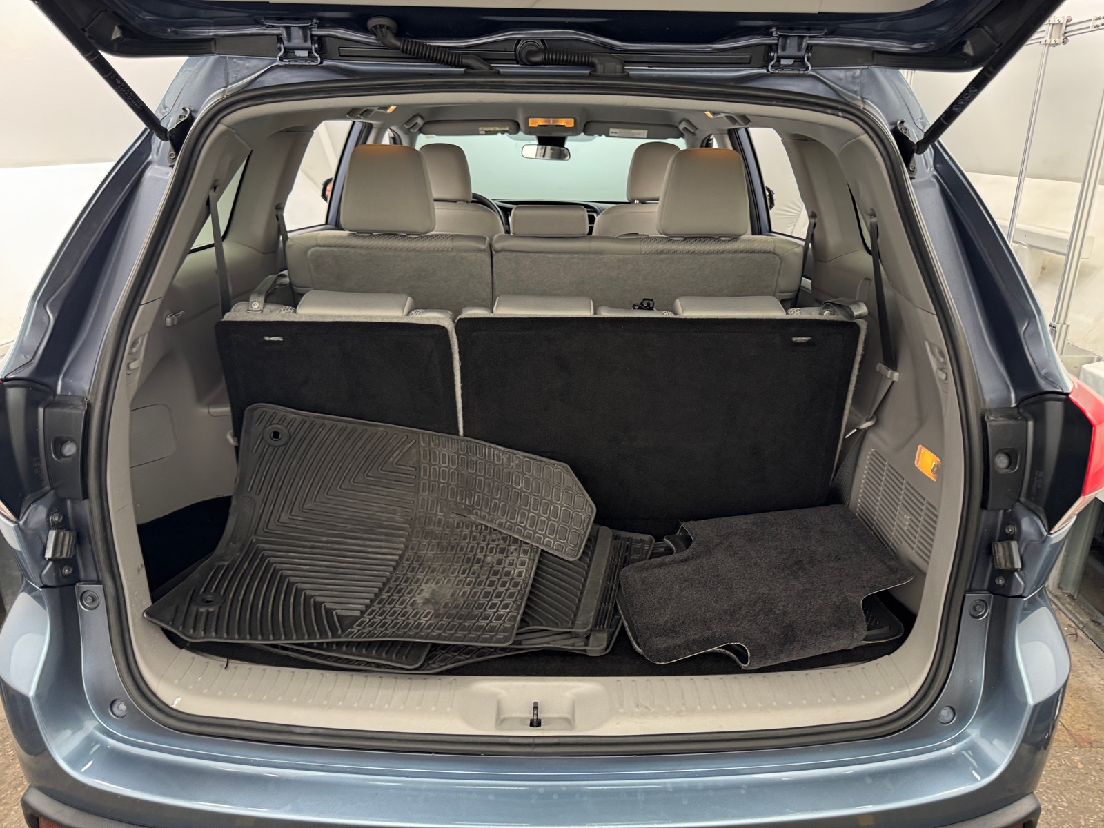 Thumbnail: 2018 Toyota Highlander - 7