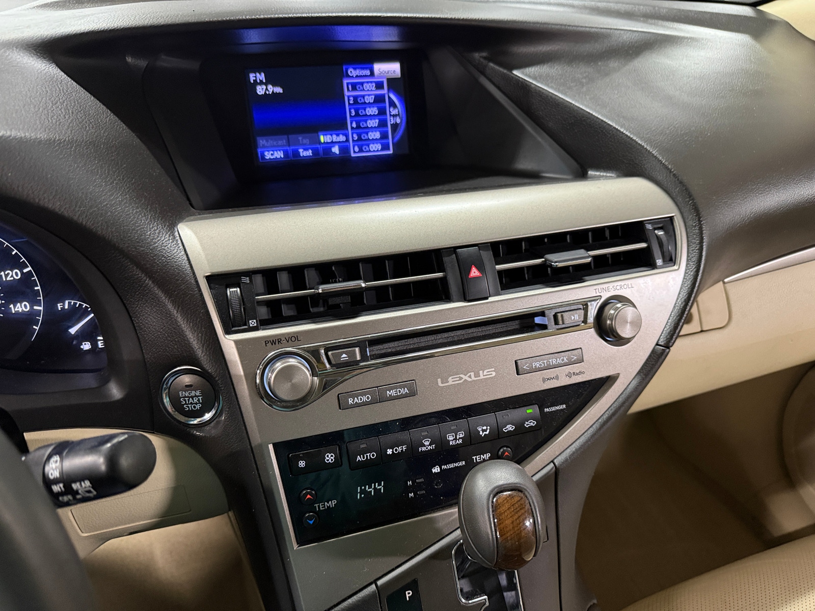 Thumbnail: 2015 Lexus RX - 4