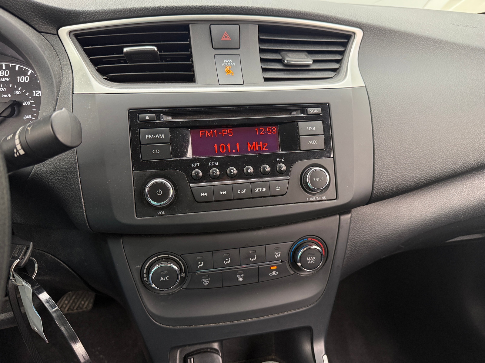 Thumbnail: 2017 Nissan Sentra - 4