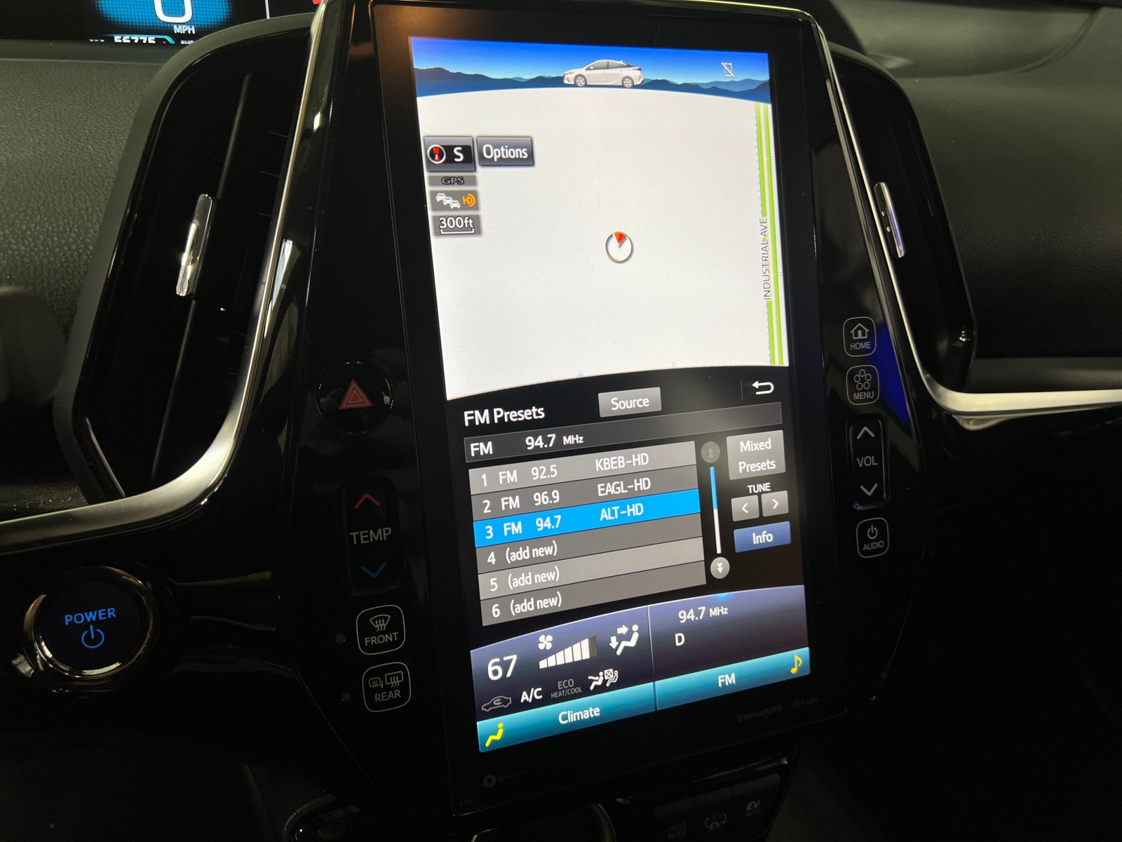 Thumbnail: 2021 Toyota Prius Prime - 4