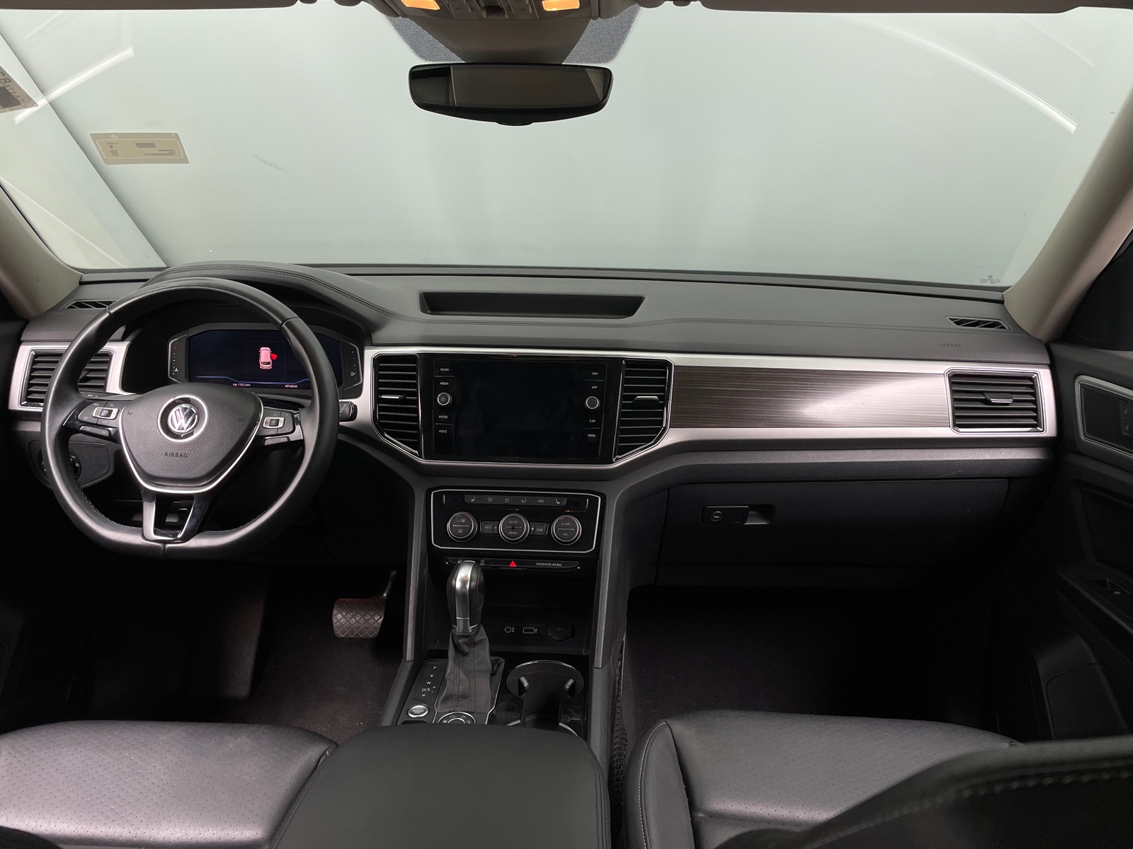 Thumbnail: 2019 Volkswagen Atlas - 2