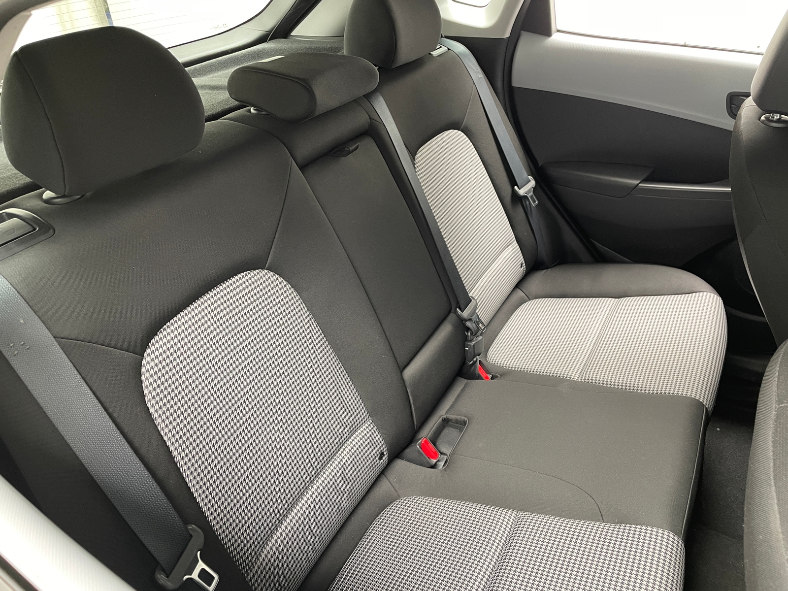 Thumbnail: 2021 Hyundai Kona - 6