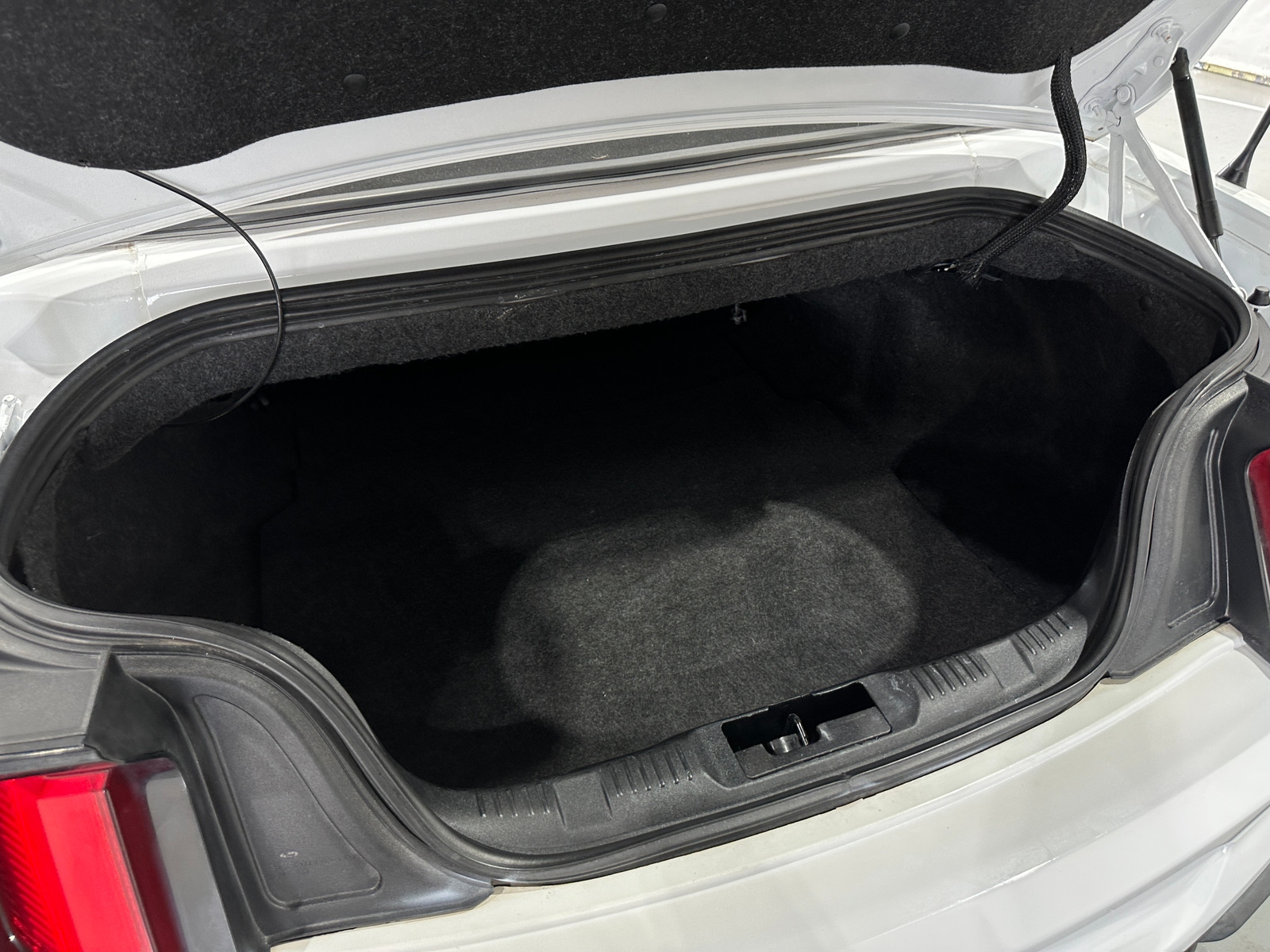 Thumbnail: 2022 Ford Mustang - 5