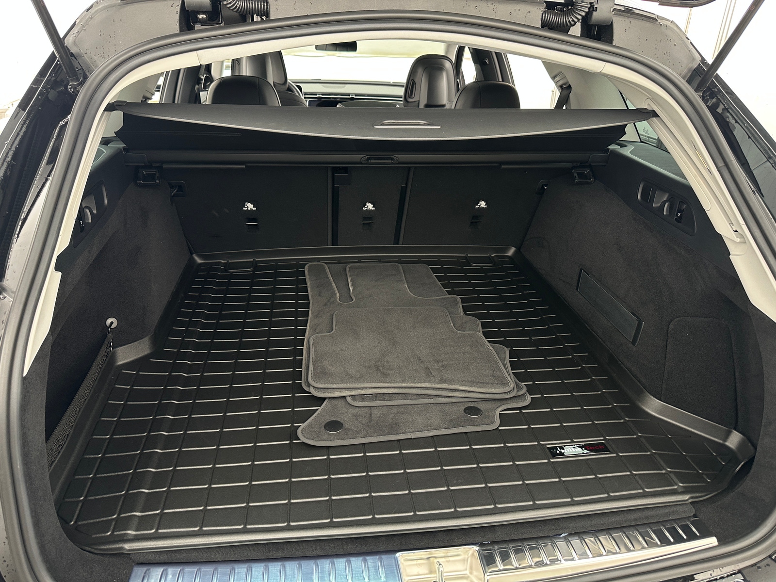 Thumbnail: 2025 Mercedes-Benz E-Class - 6