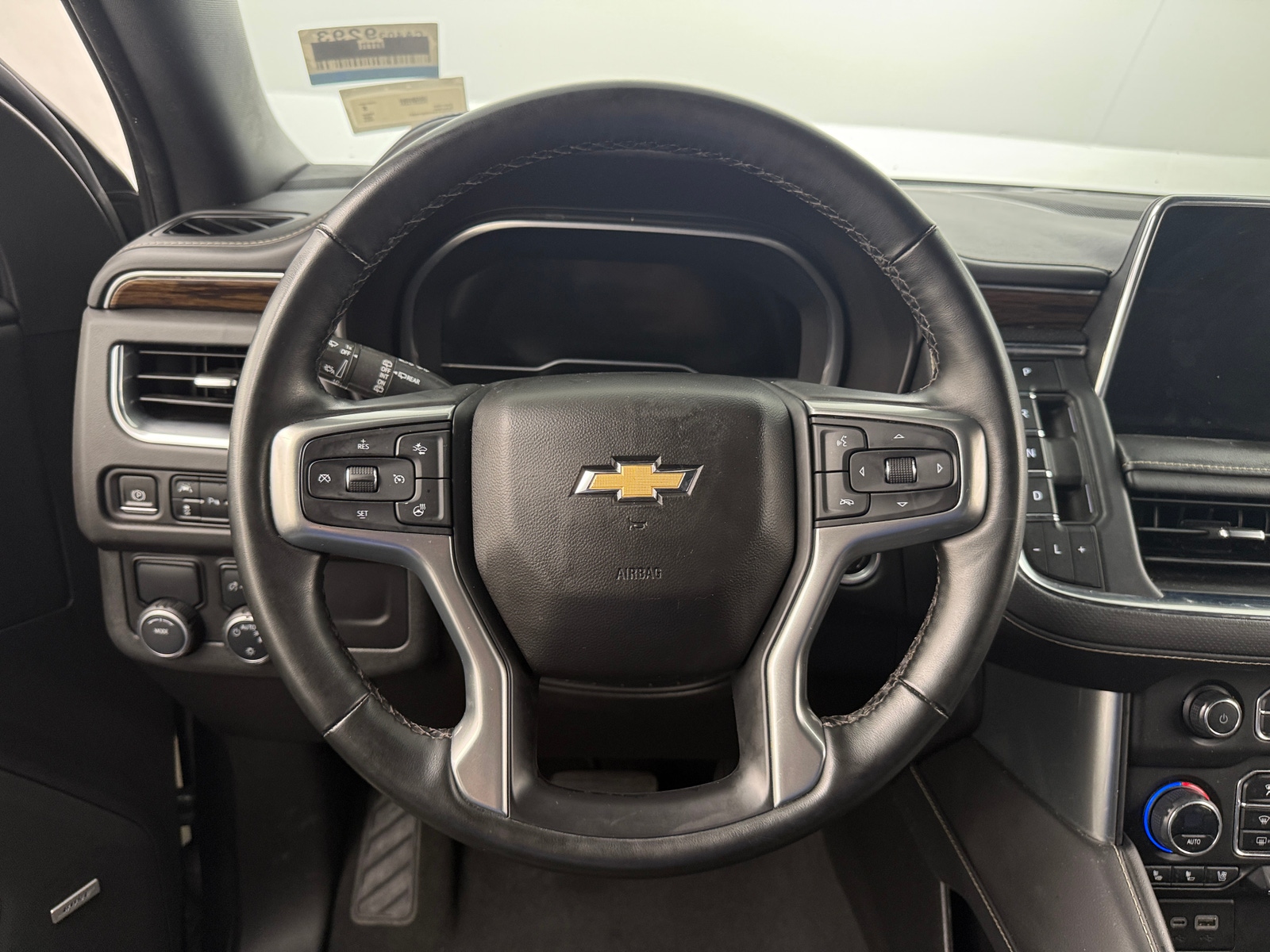 Thumbnail: 2023 Chevrolet Suburban - 4