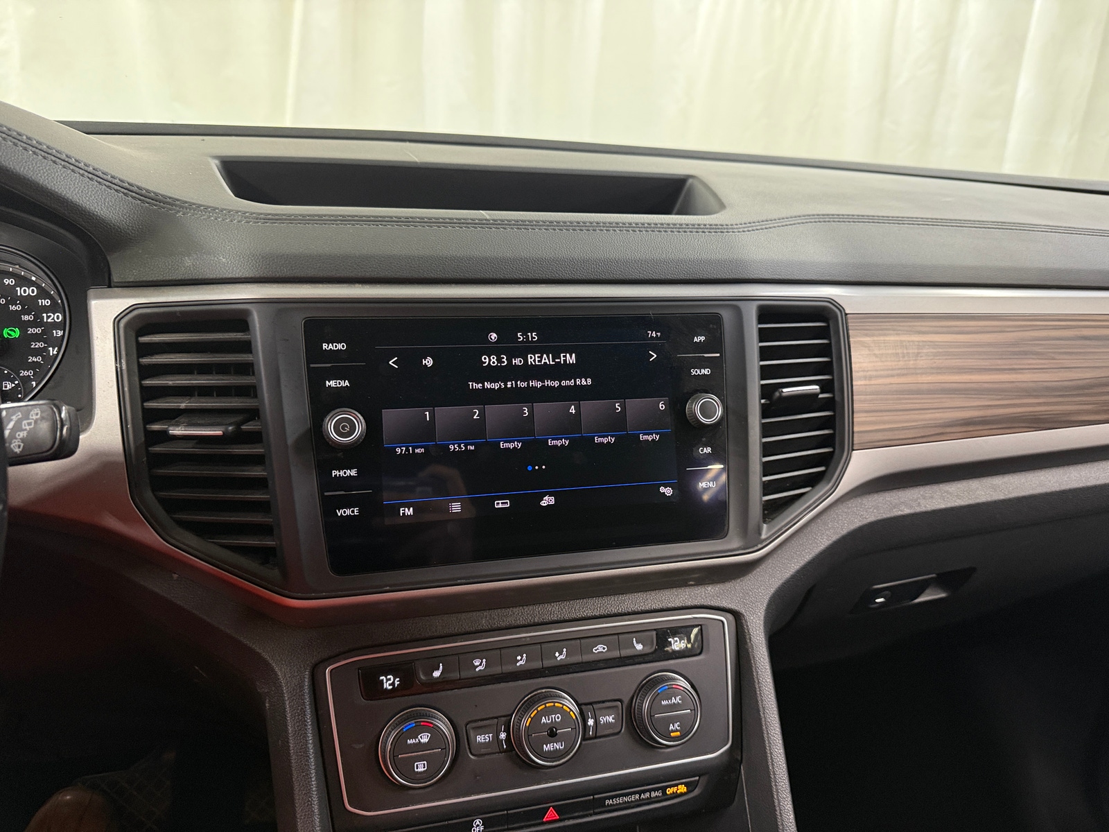 Thumbnail: 2021 Volkswagen Atlas - 3