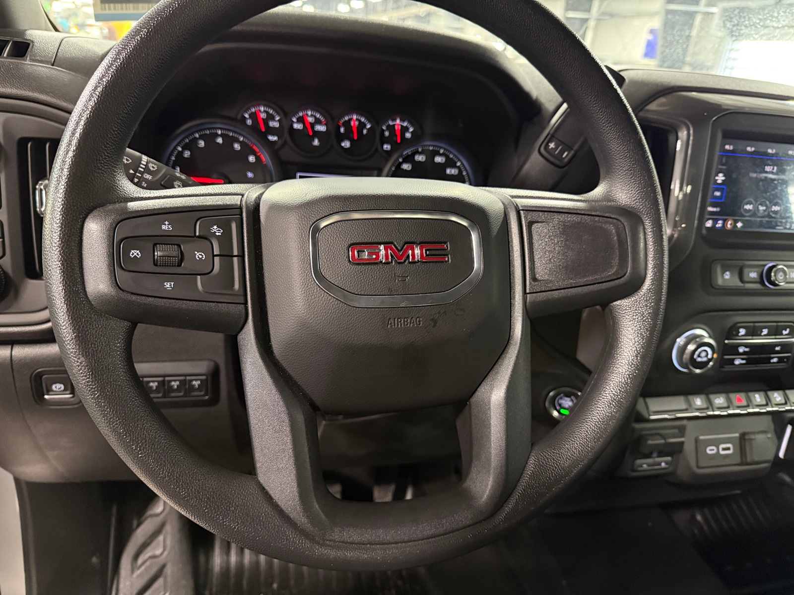 Thumbnail: 2024 GMC Sierra 2500 - 5