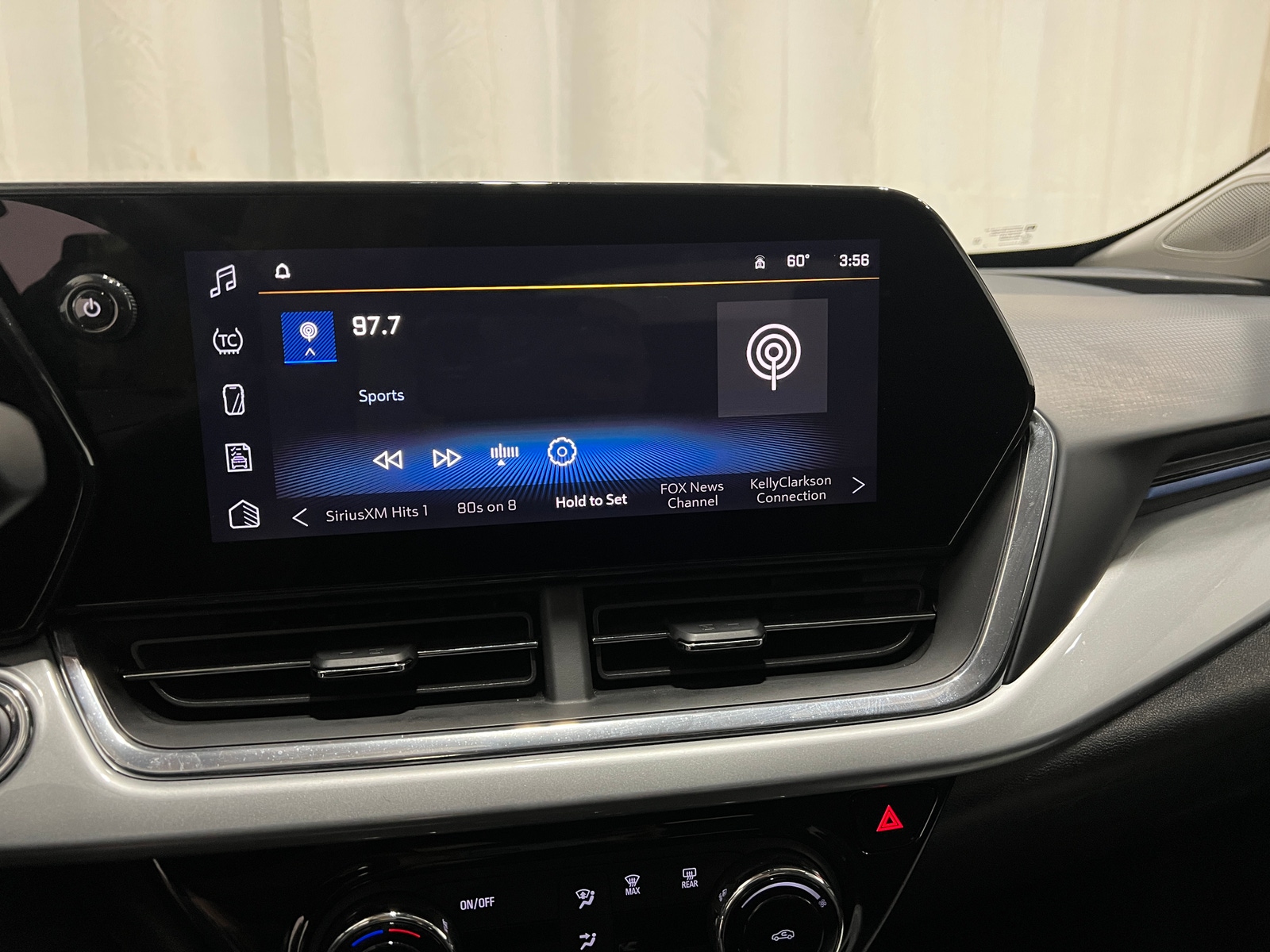 Thumbnail: 2025 Chevrolet Trax - 4