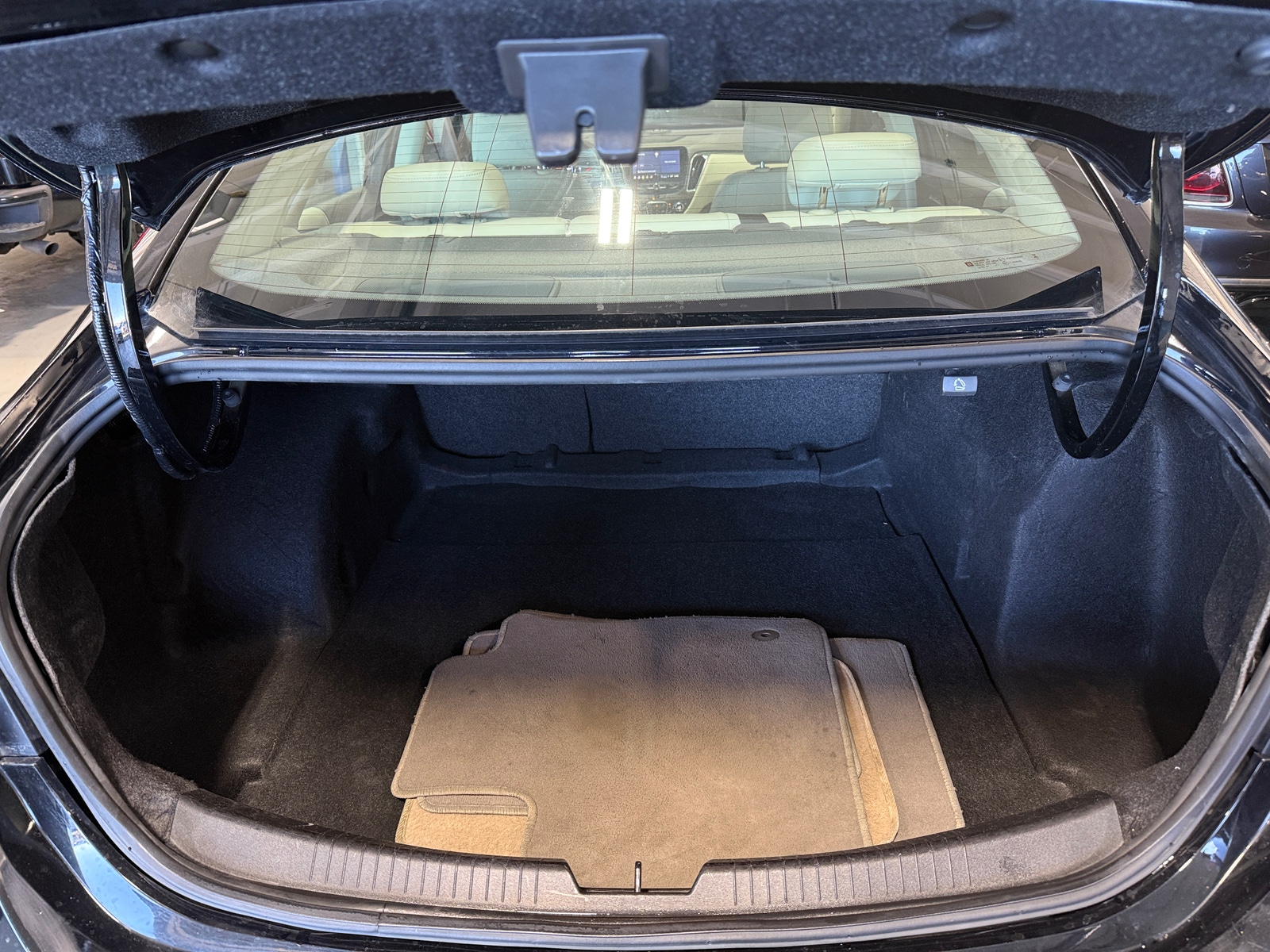 Thumbnail: 2024 Chevrolet Malibu - 6