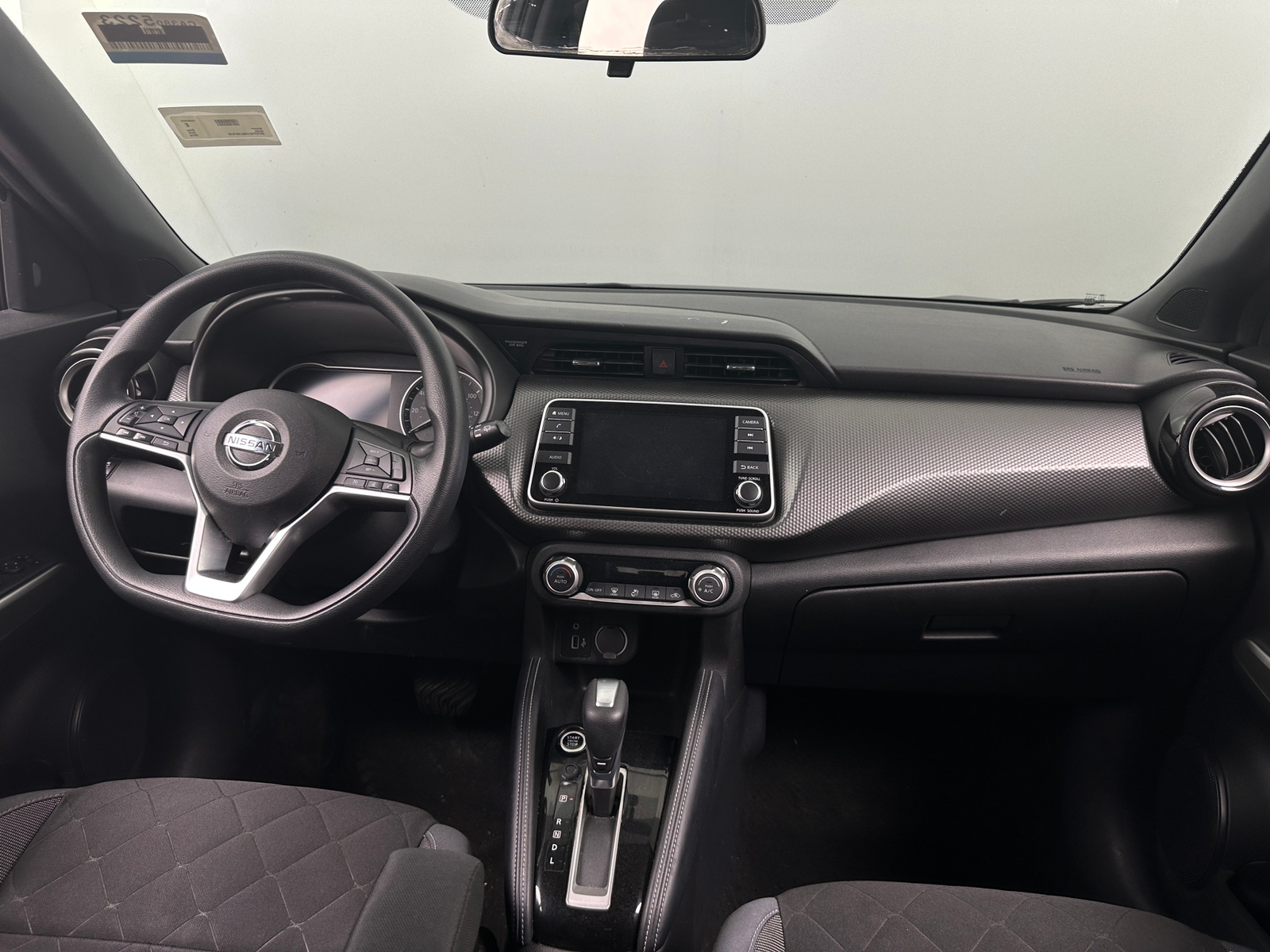 Thumbnail: 2019 Nissan Kicks - 3