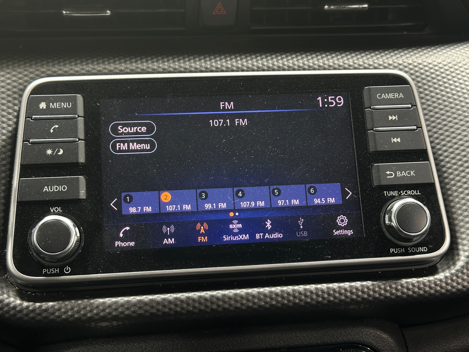 Thumbnail: 2019 Nissan Kicks - 4