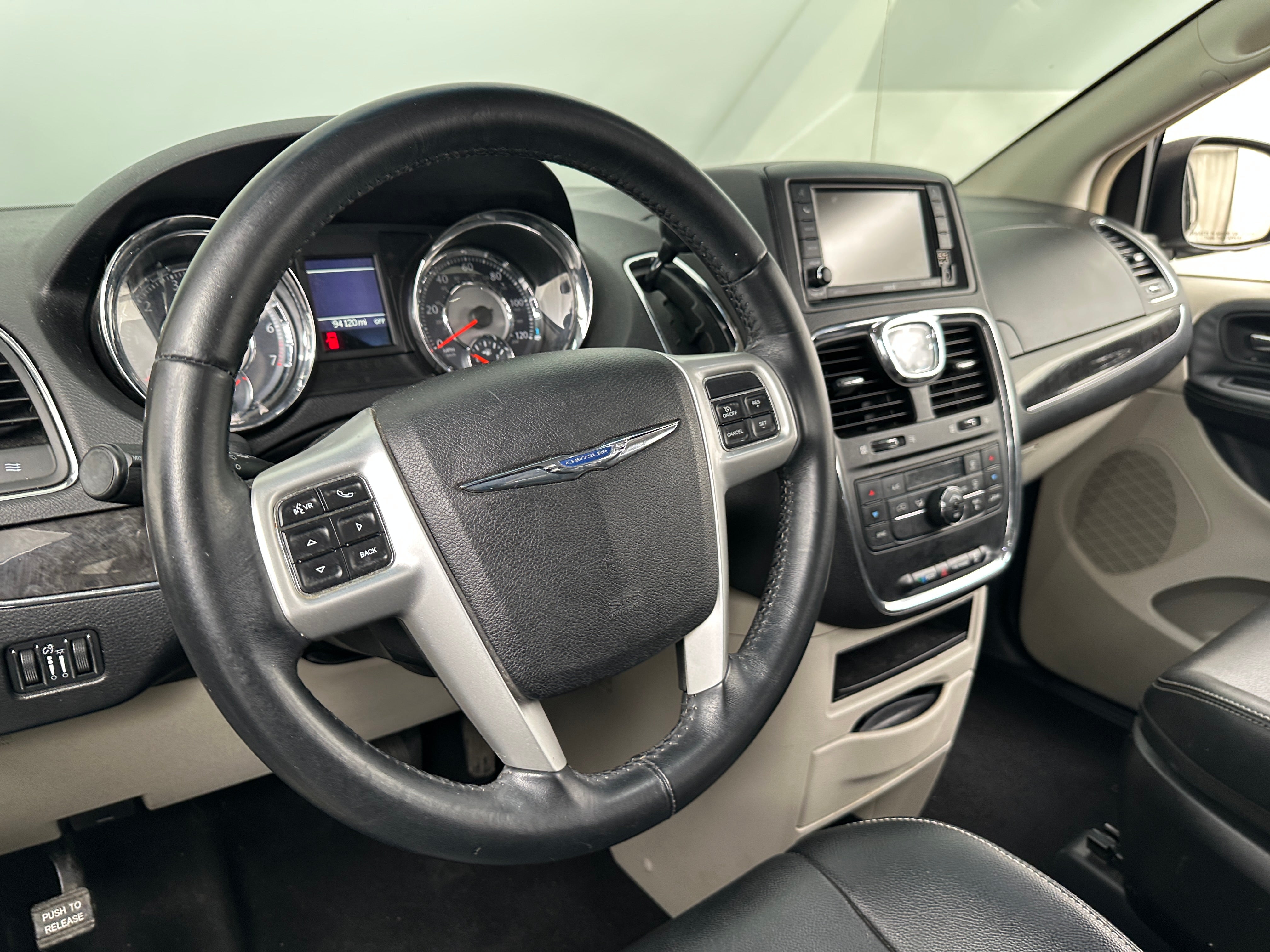 2016 Chrysler Town & Country